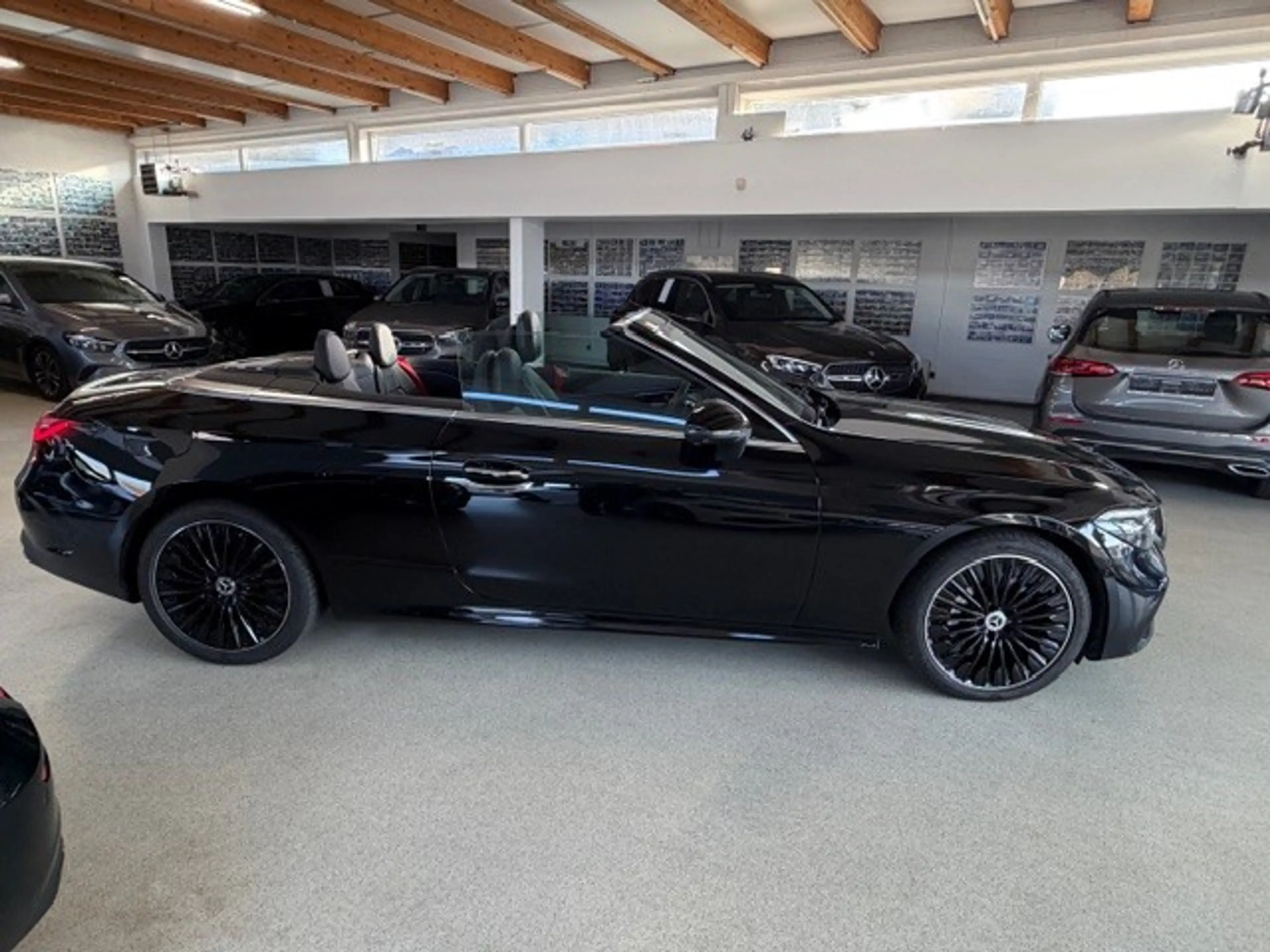Mercedes-Benz CLE 220 d Cabrio+AMG+Night+AHK+DISTRONIC+360 Grad-Kameras+ — photo 8