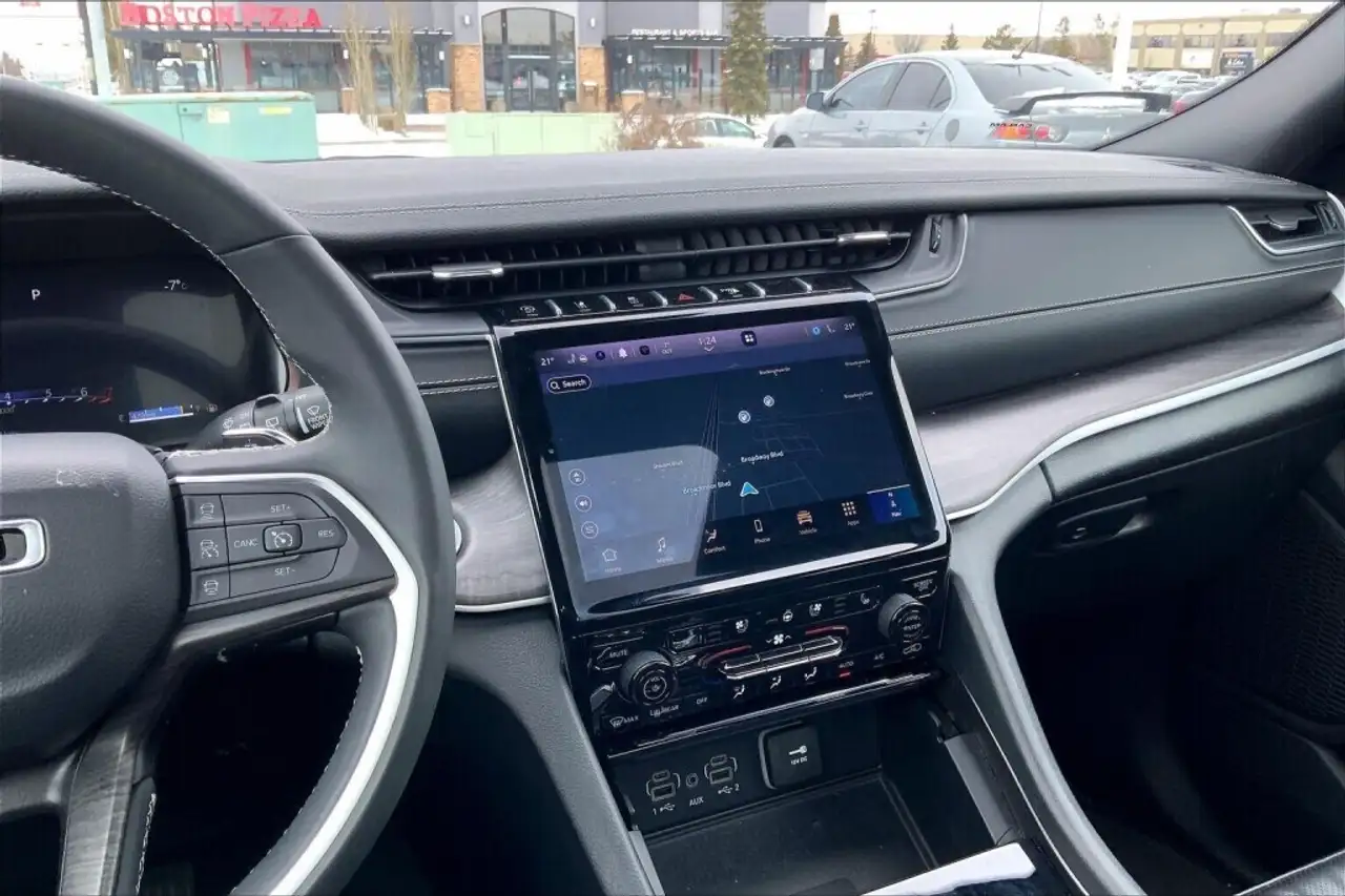 Jeep Grand Cherokee снимка Jeep Grand Cherokee