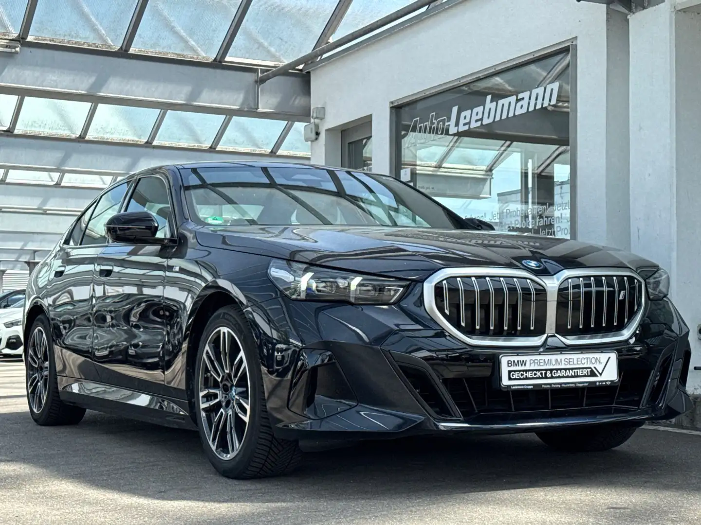 BMW i5 eDrive40 Lim M-Sport AHK GARANTIE bis 05/2029 Negro - 2