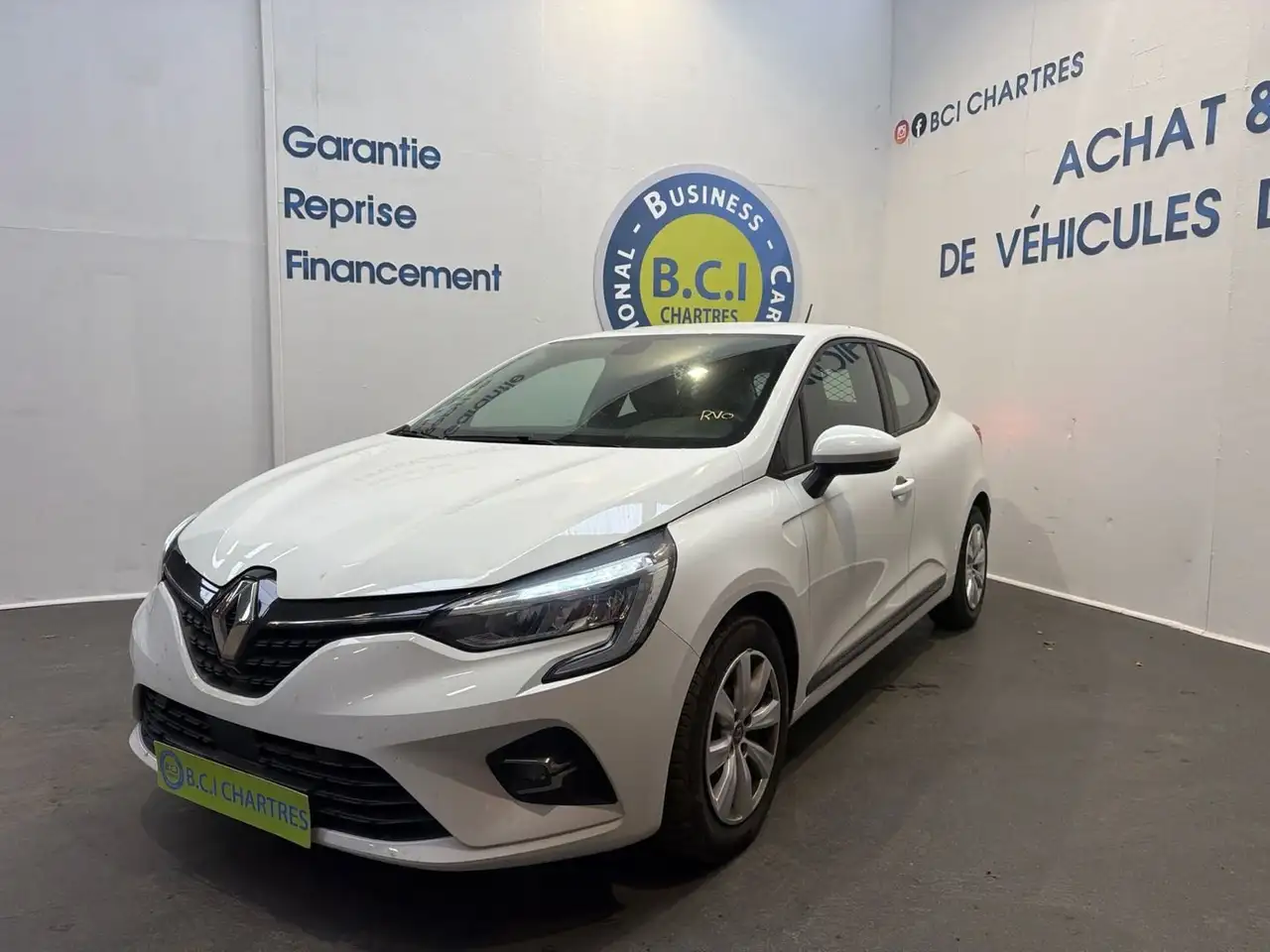 Renault Clio Citadine 5 portes — photo 4