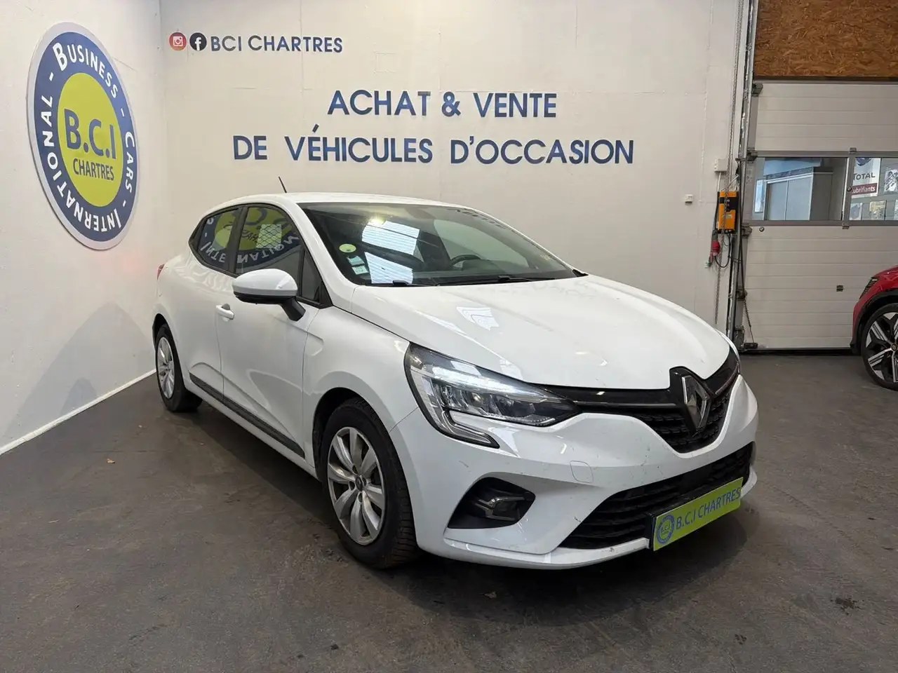 Renault Clio Citadine 5 portes — photo 2