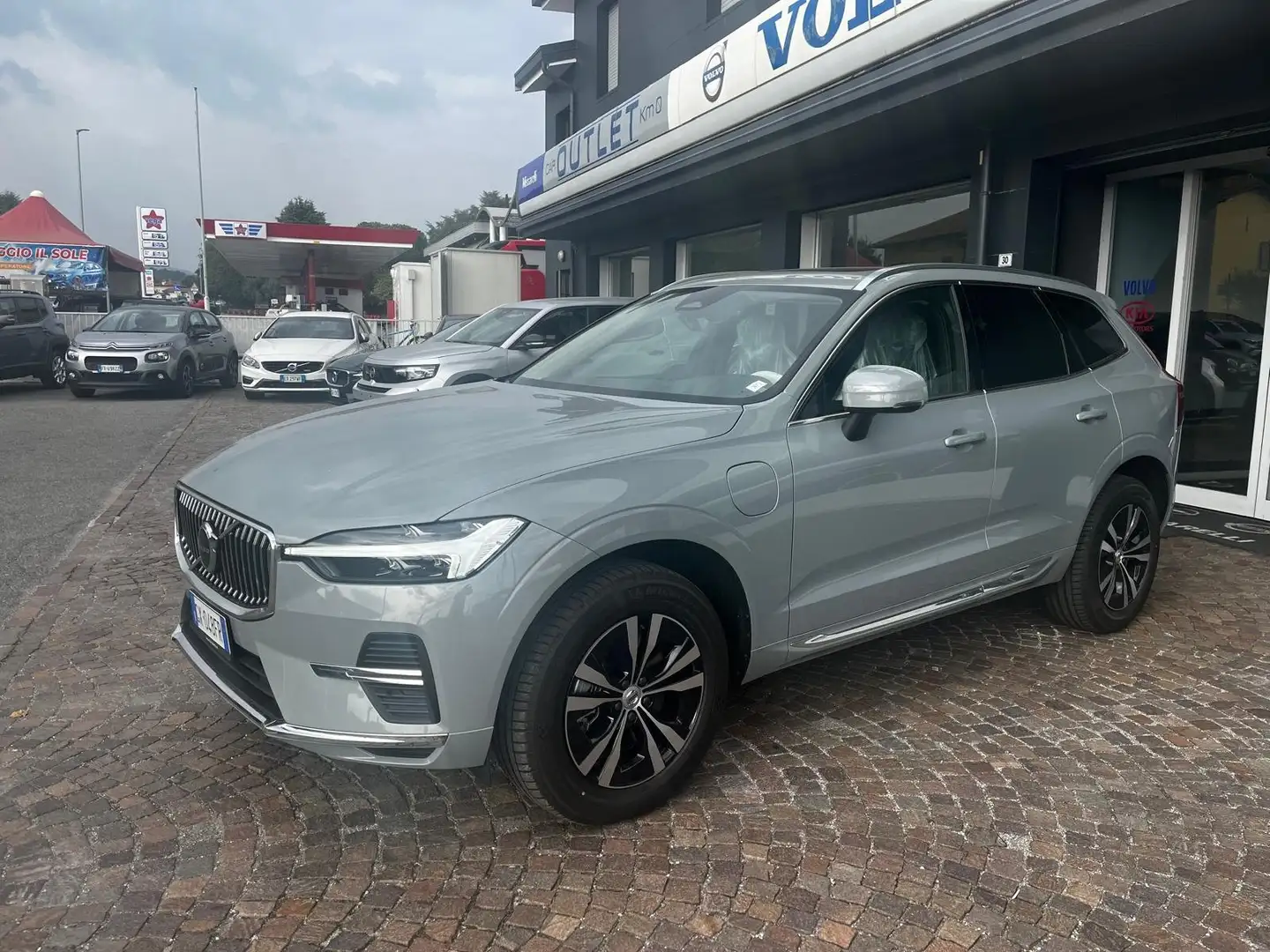 Volvo XC60 XC60 II 2022 2.0 t6 phev Core awd auto Grigio - 1