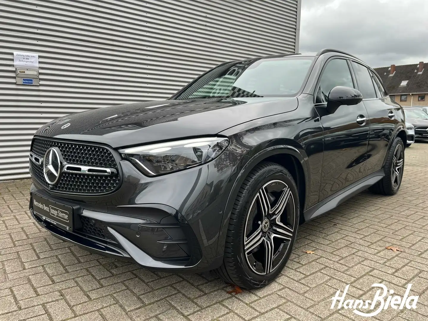 Mercedes-Benz GLC 300 GLC 300 4M AMG Prem+/Night/20"/Pano/Bur/DigLi PSD Grau - 2