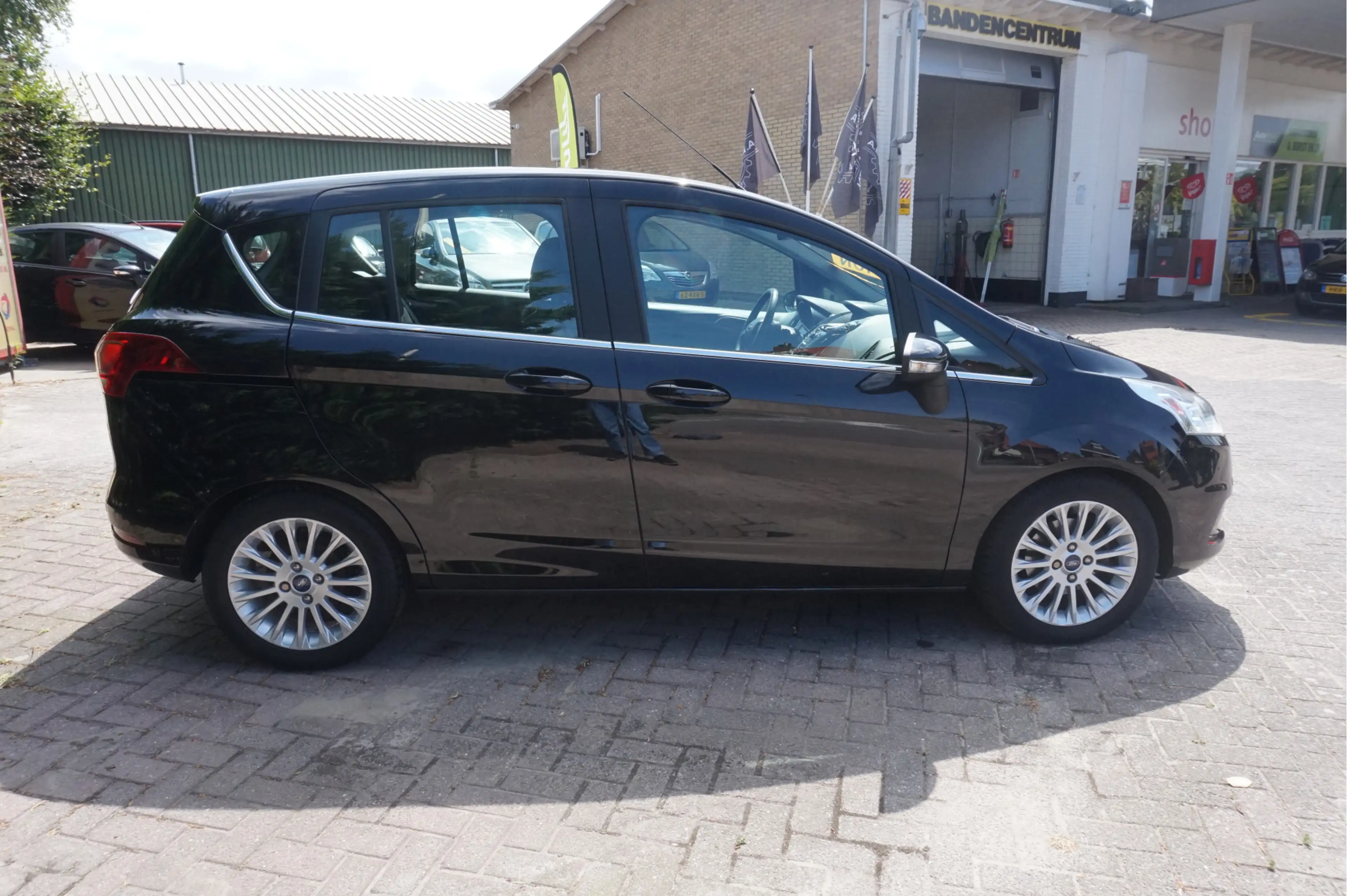 Ford B-Max 1.6 TI-VCT Titanium — photo 9