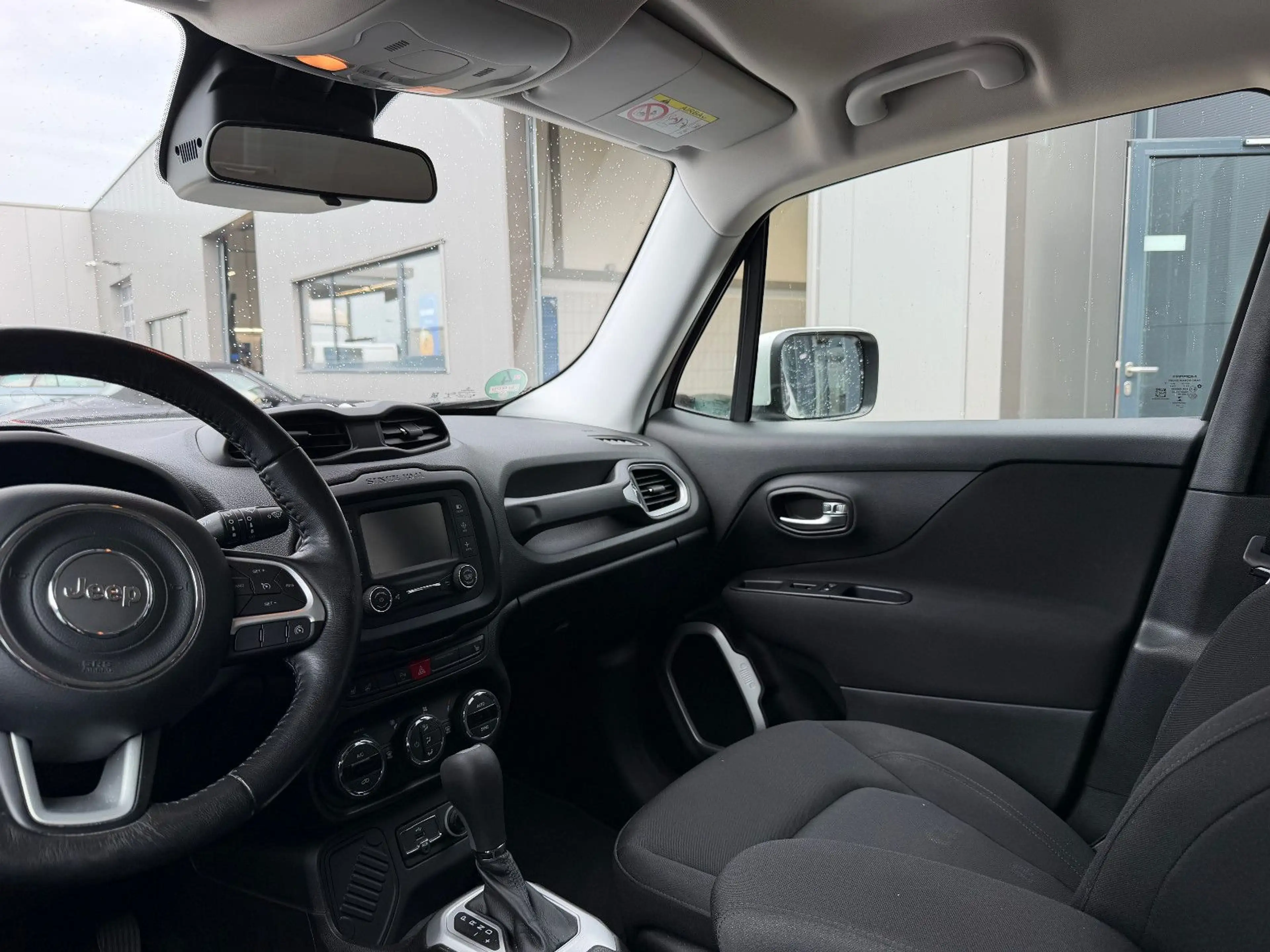 Jeep Renegade 1.4 Longitude FWD Automatik — photo 15