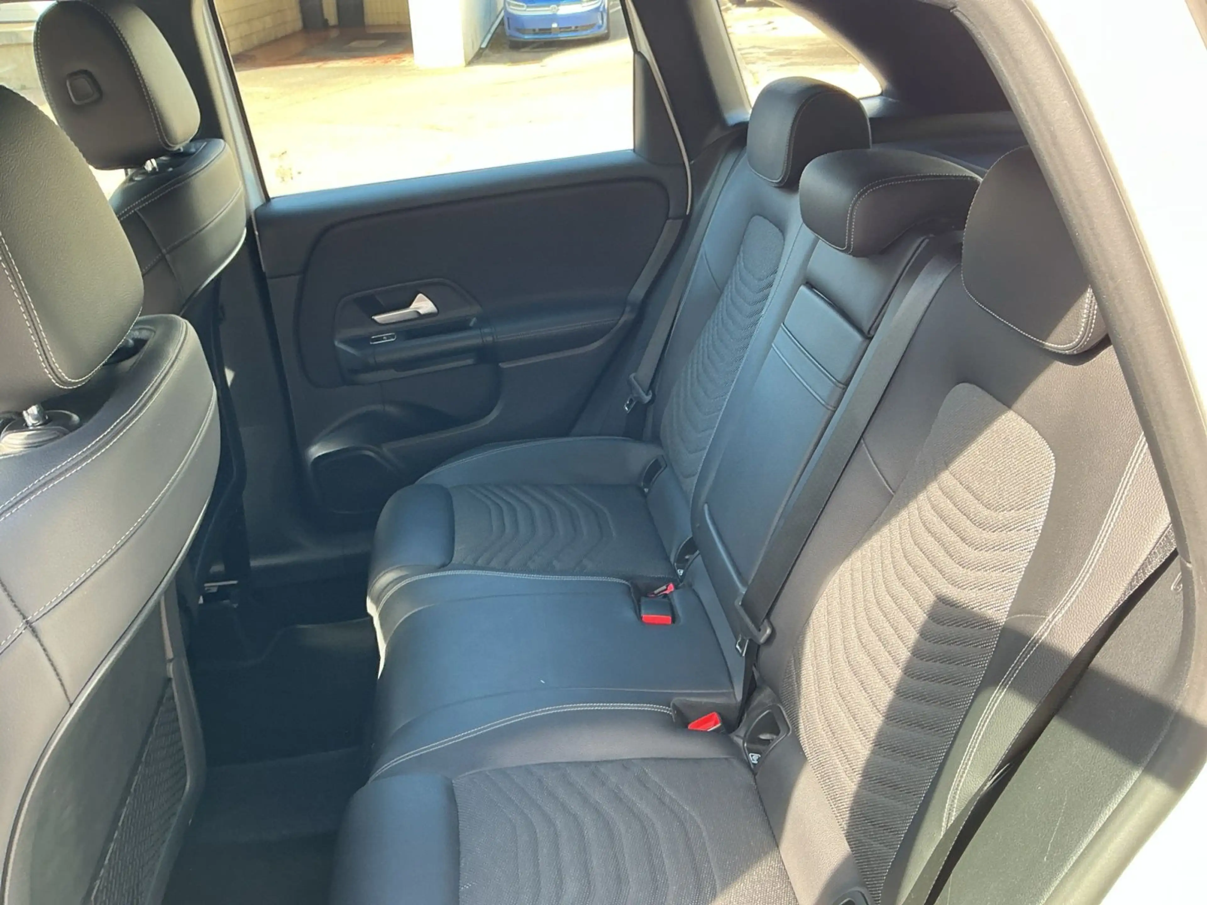 Mercedes-Benz B 180 Style LED Navi — photo 11
