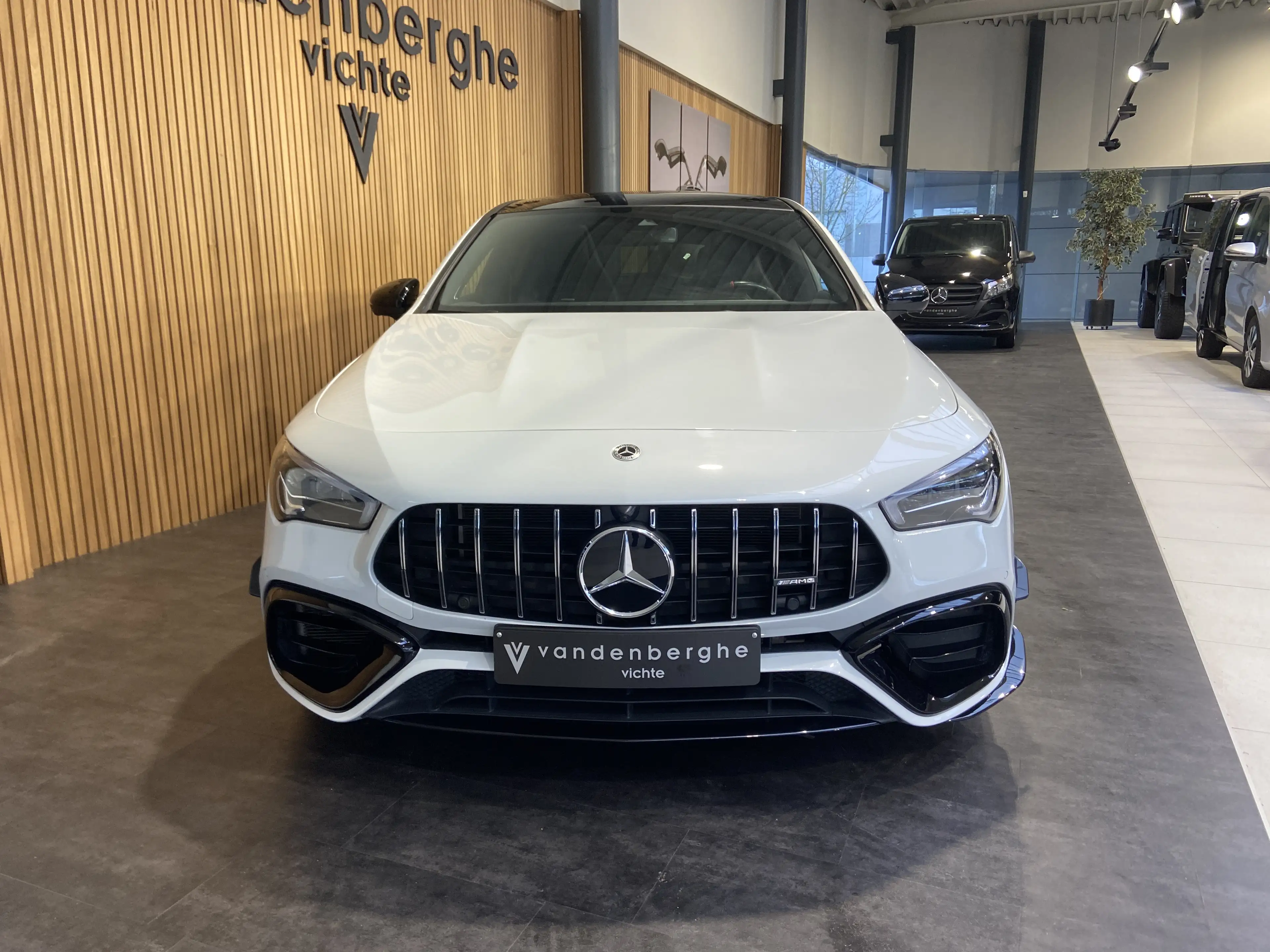 Mercedes-Benz CLA 45 AMG CLA 45 S 4-M performance seats dodehoek 360°camera — photo 4
