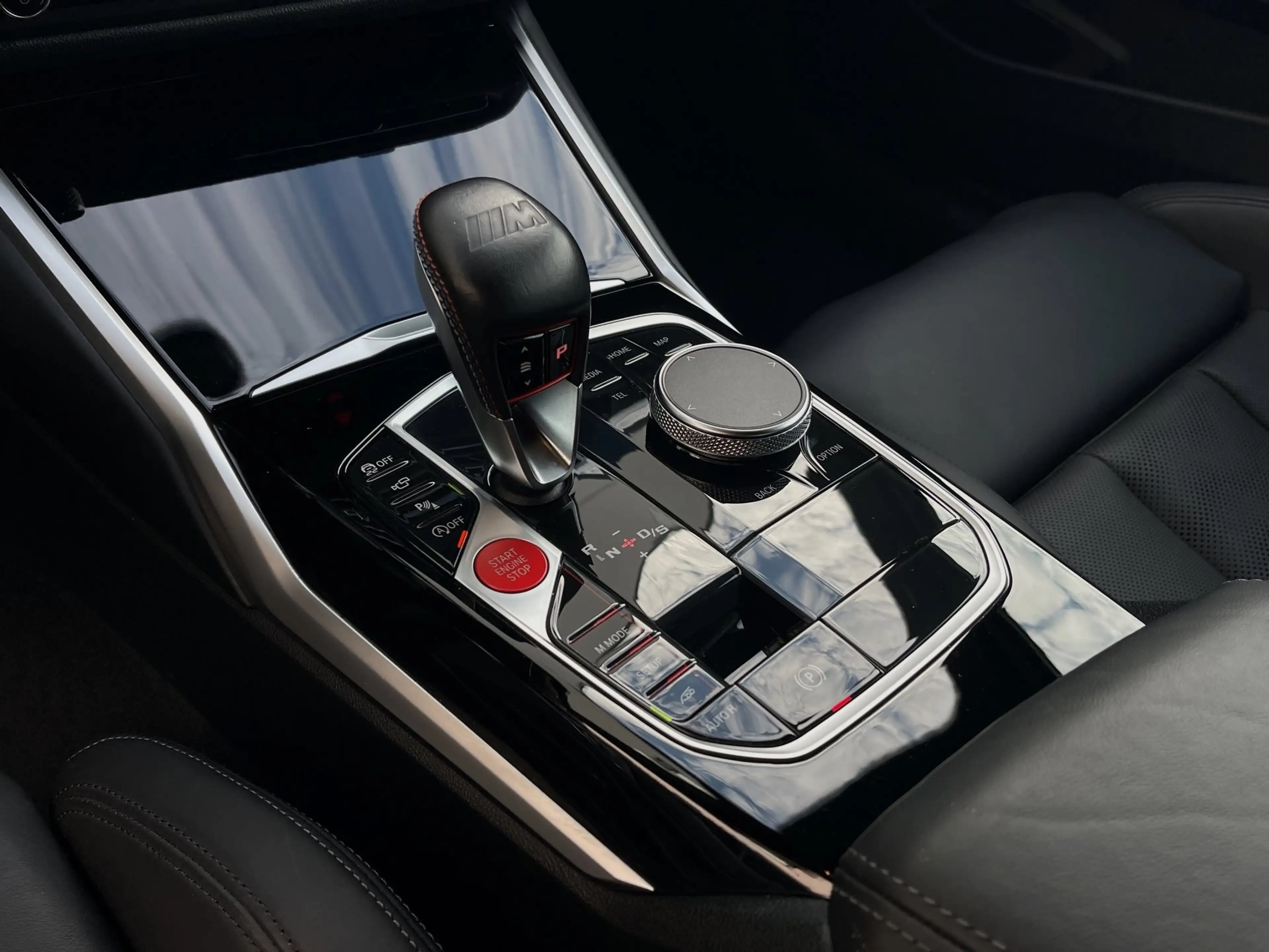 BMW M4 Competition M xDrive Coupé — photo 10