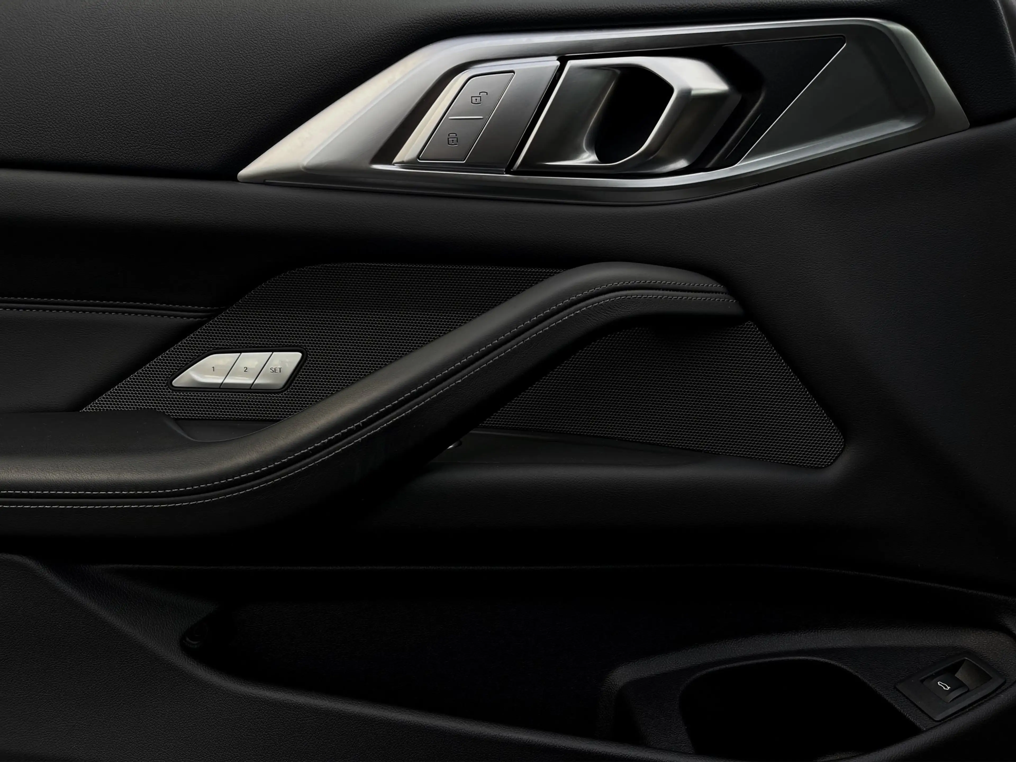 BMW M4 Competition M xDrive Coupé — photo 15