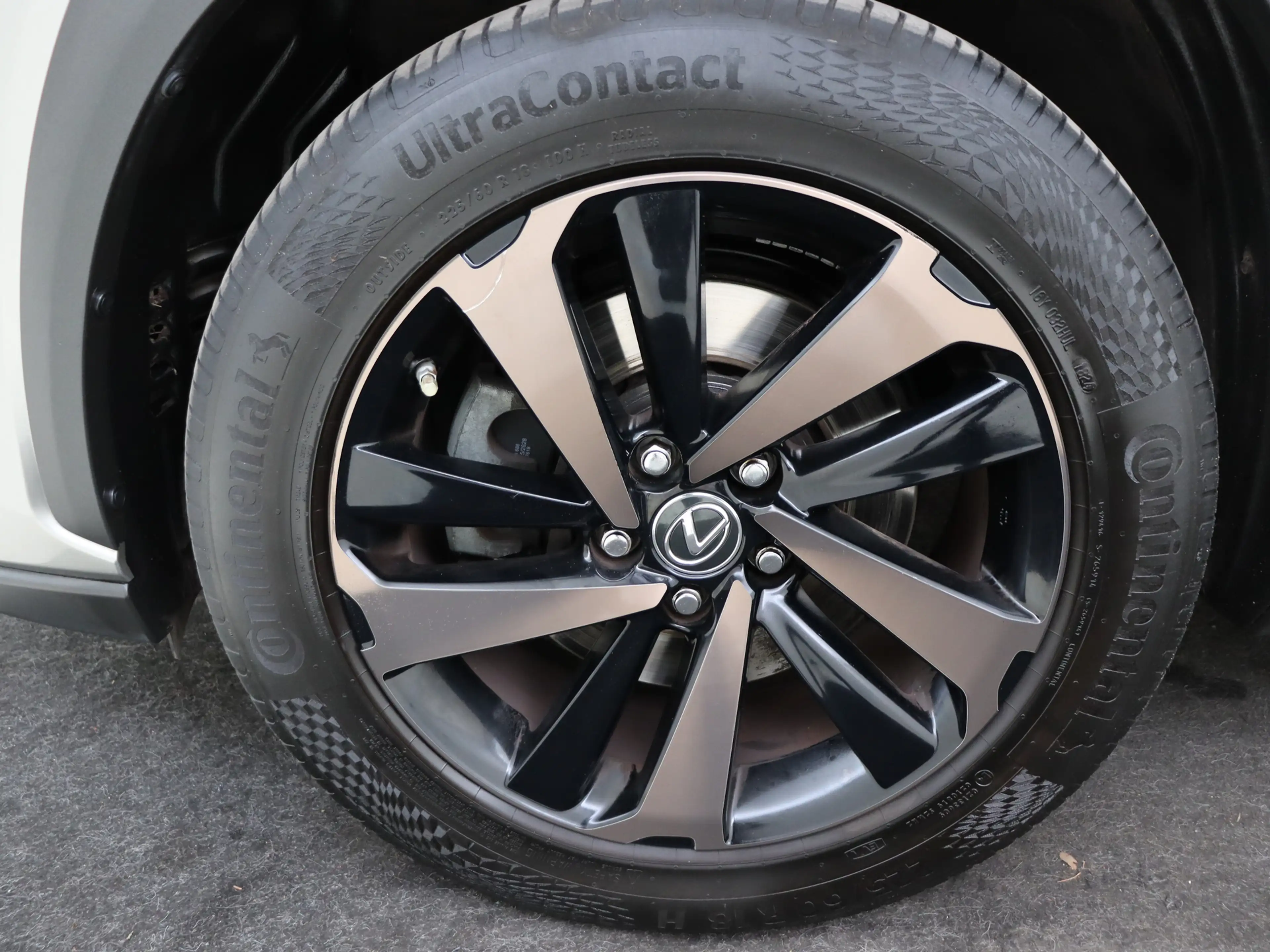 Lexus NX 300h AWD Sport Edition | Trekhaak | Safety System | Pre — photo 5