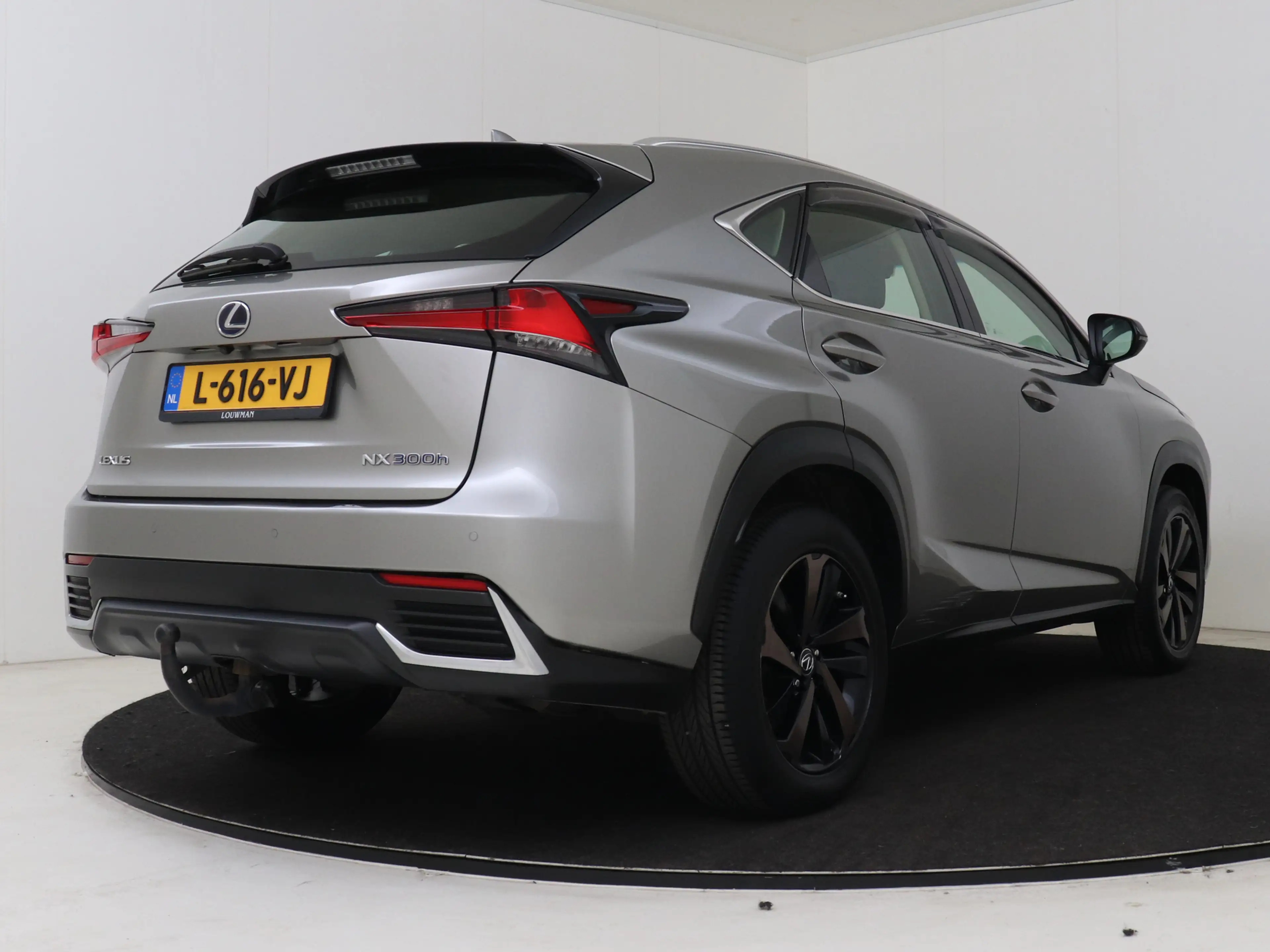 Lexus NX 300h AWD Sport Edition | Trekhaak | Safety System | Pre — photo 2