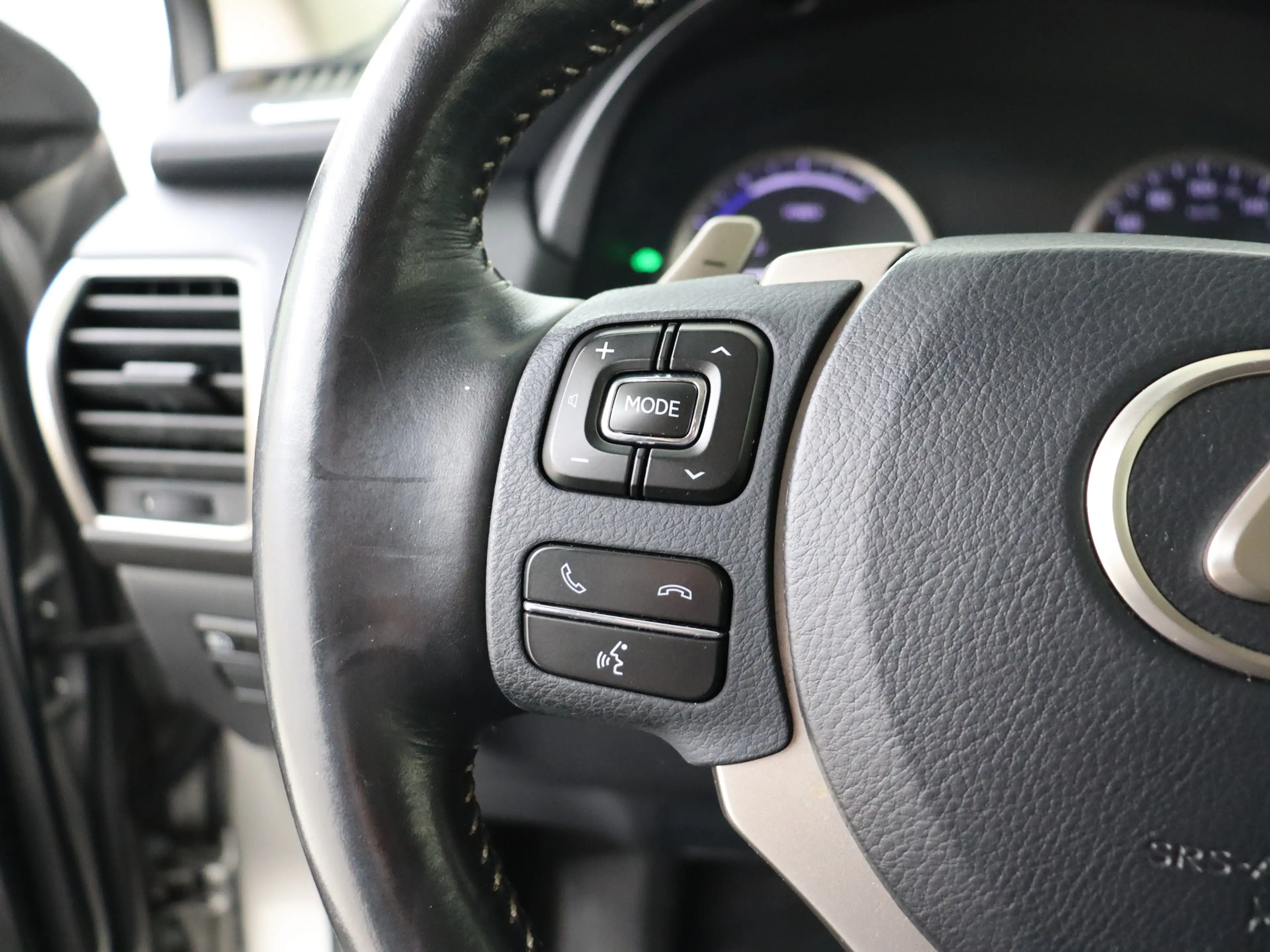 Lexus NX 300h AWD Sport Edition | Trekhaak | Safety System | Pre — photo 13