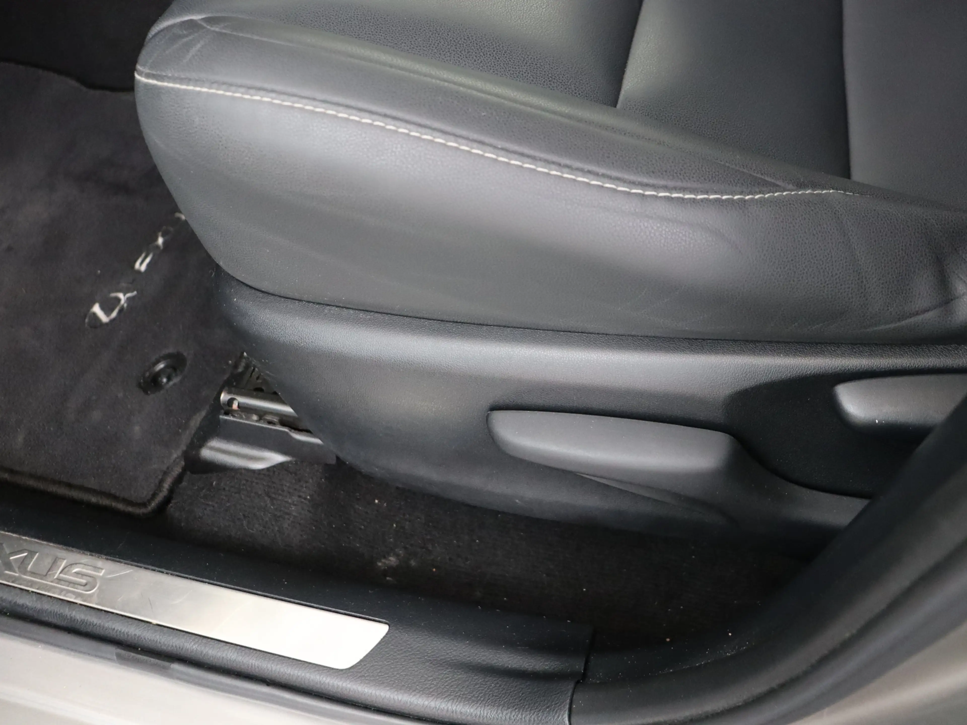 Lexus NX 300h AWD Sport Edition | Trekhaak | Safety System | Pre — photo 10