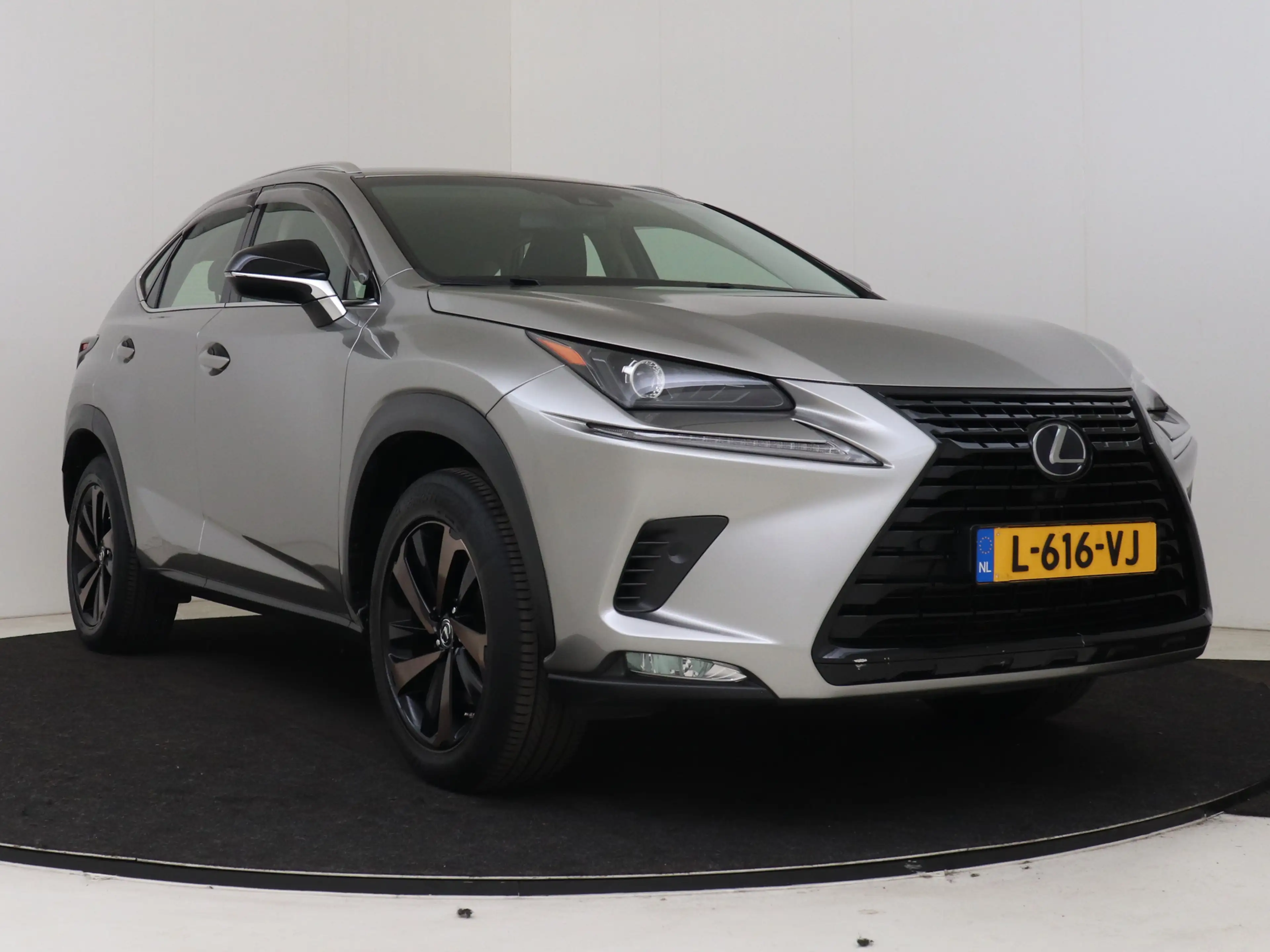 Lexus NX 300h AWD Sport Edition | Trekhaak | Safety System | Pre — photo 15