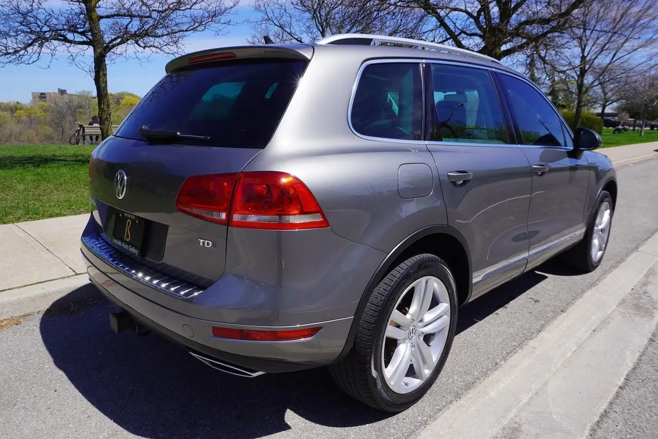Volkswagen Touareg photo Volkswagen Touareg