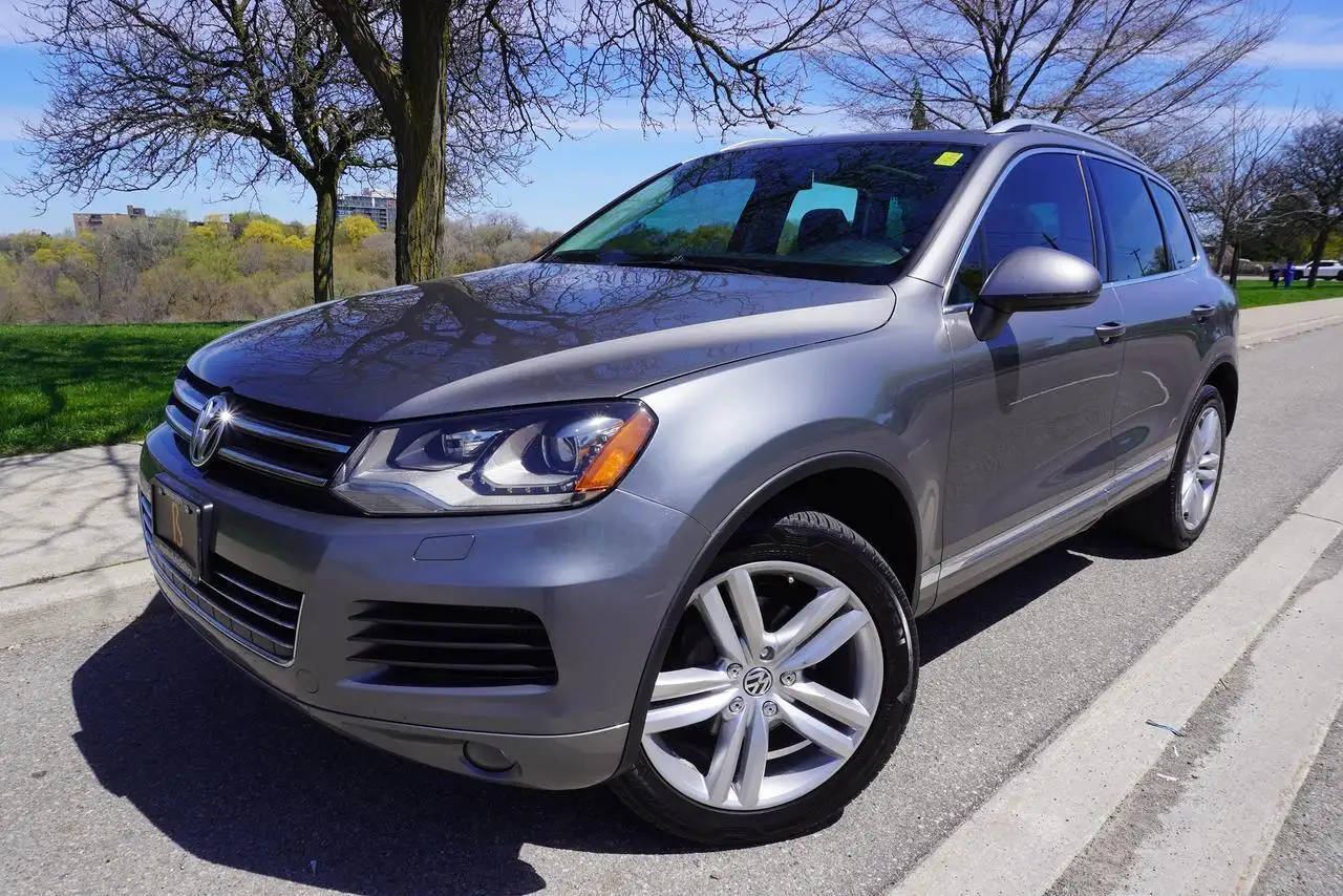 Volkswagen Touareg photo Volkswagen Touareg