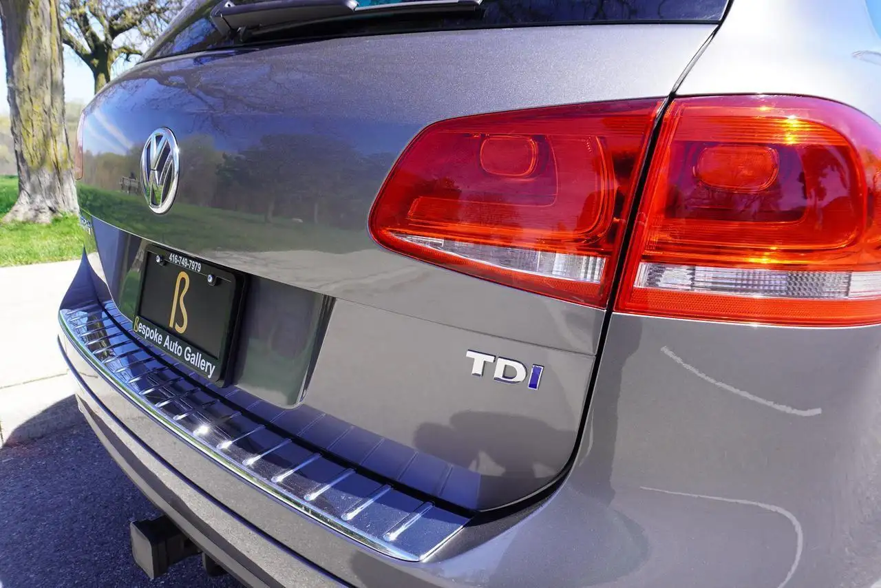 Volkswagen Touareg photo Volkswagen Touareg