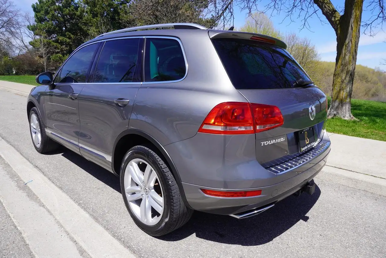 Volkswagen Touareg photo Volkswagen Touareg
