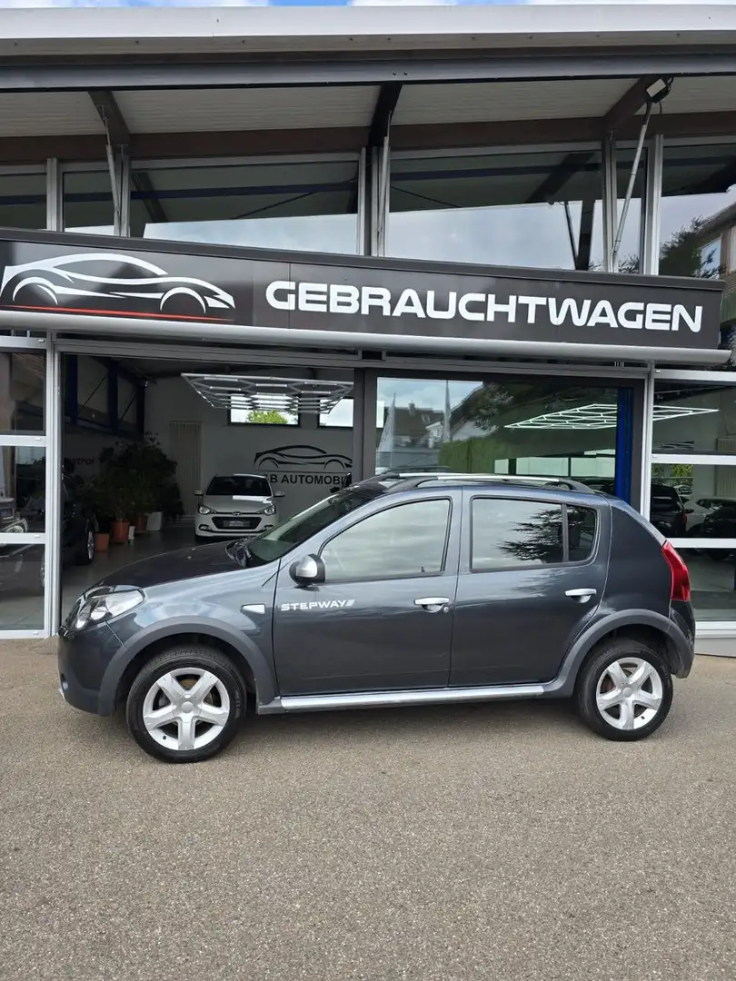 Dacia Sandero Stepway 1. HAND, HU NEU, ALU, KLIMA Grau - 1