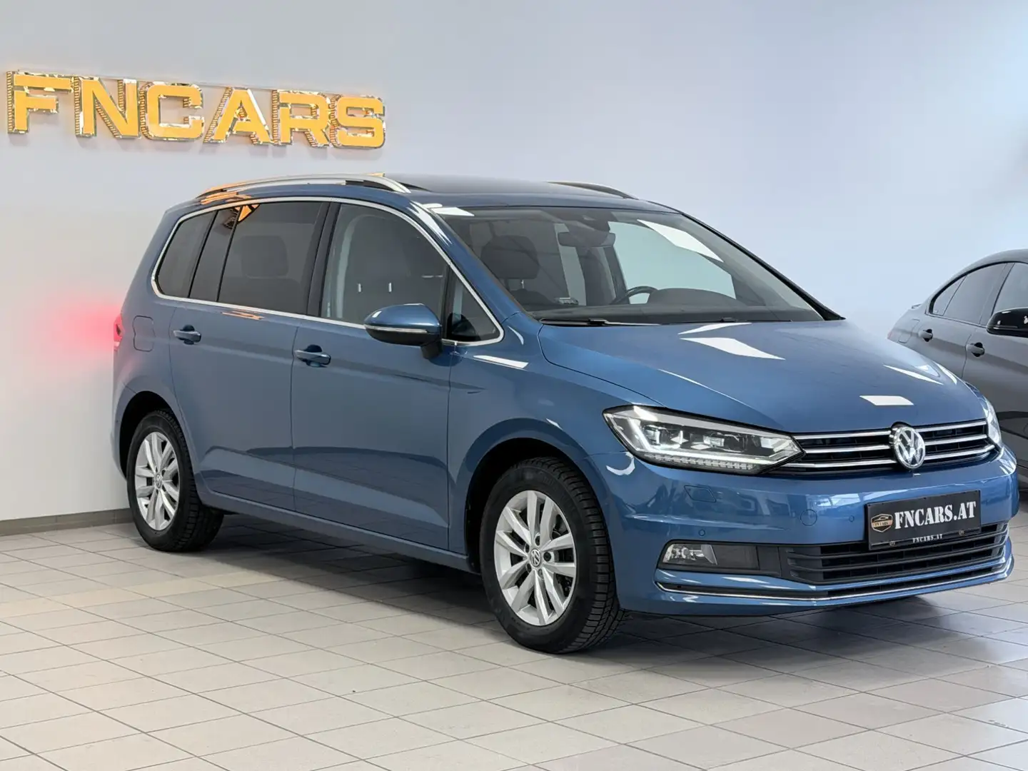 Volkswagen Touran Highline 2,0 TDI DSG // 7 Sitze // AHK // Vollaus Blau - 1