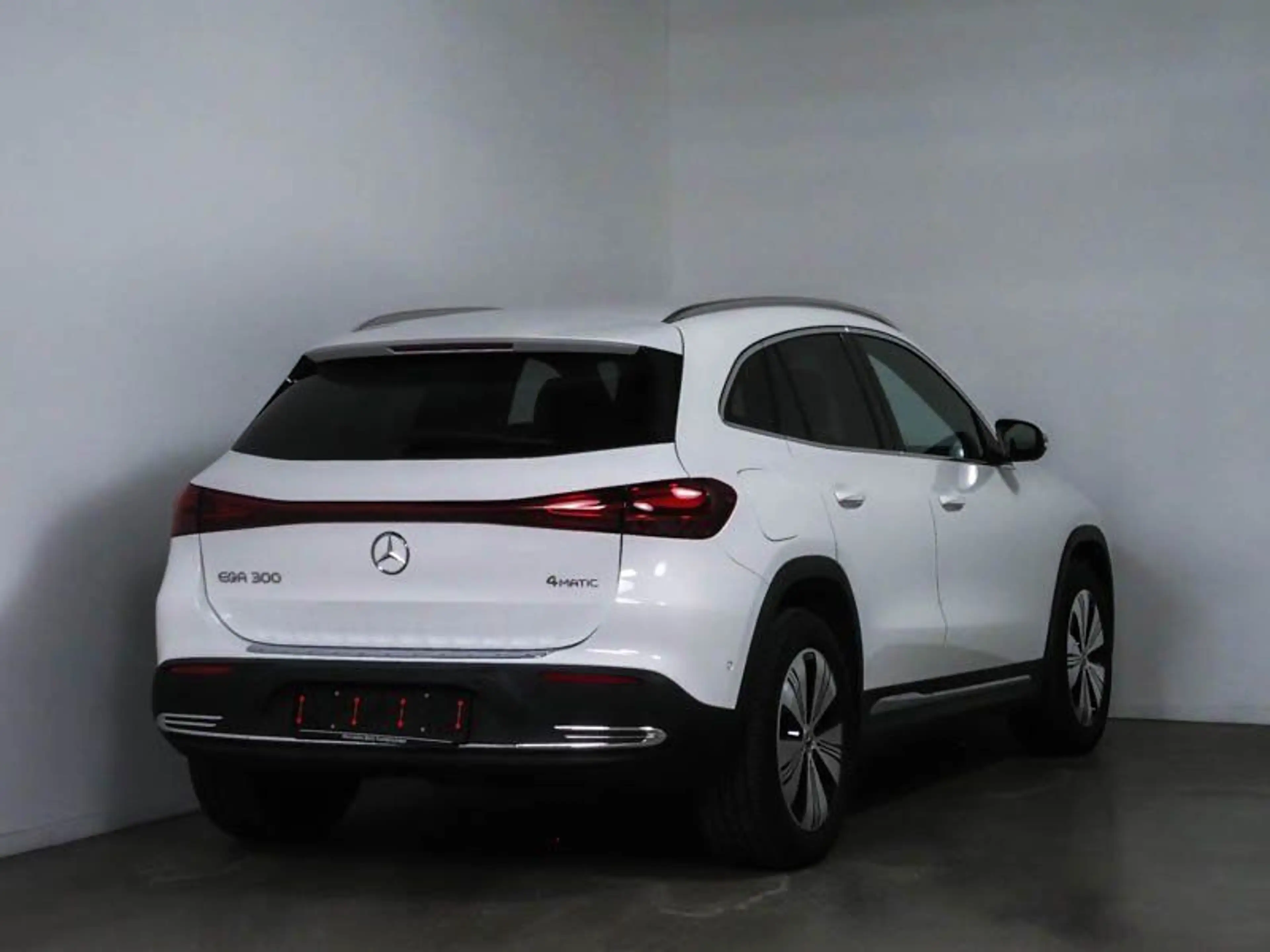 Mercedes-Benz EQA 300 4M PROGRESSIVE ADV+TOTW+360°+WI-PA+VZA++ — photo 2