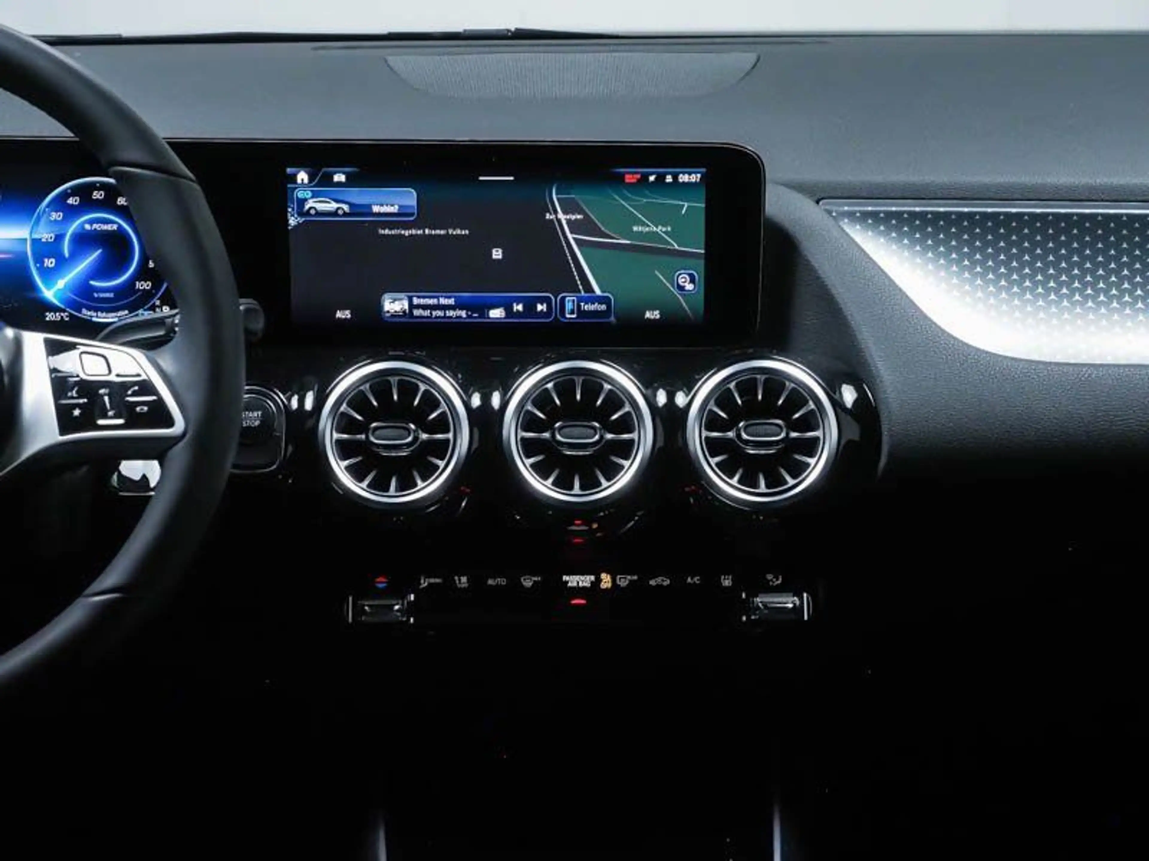 Mercedes-Benz EQA 300 4M PROGRESSIVE ADV+TOTW+360°+WI-PA+VZA++ — photo 7
