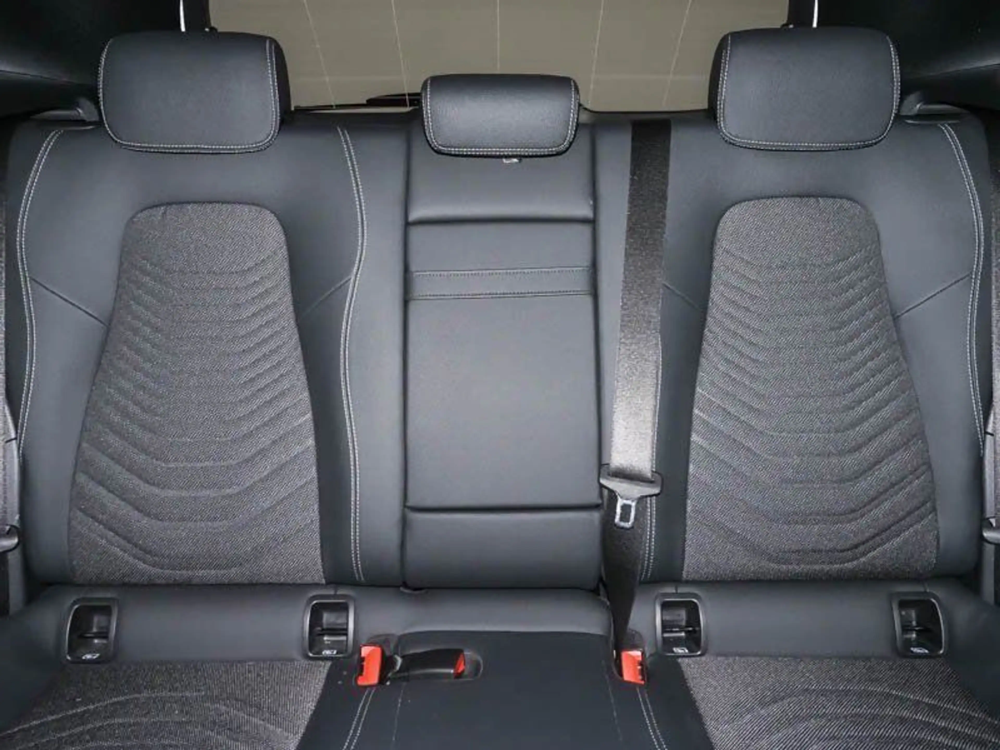 Mercedes-Benz EQA 300 4M PROGRESSIVE ADV+TOTW+360°+WI-PA+VZA++ — photo 9