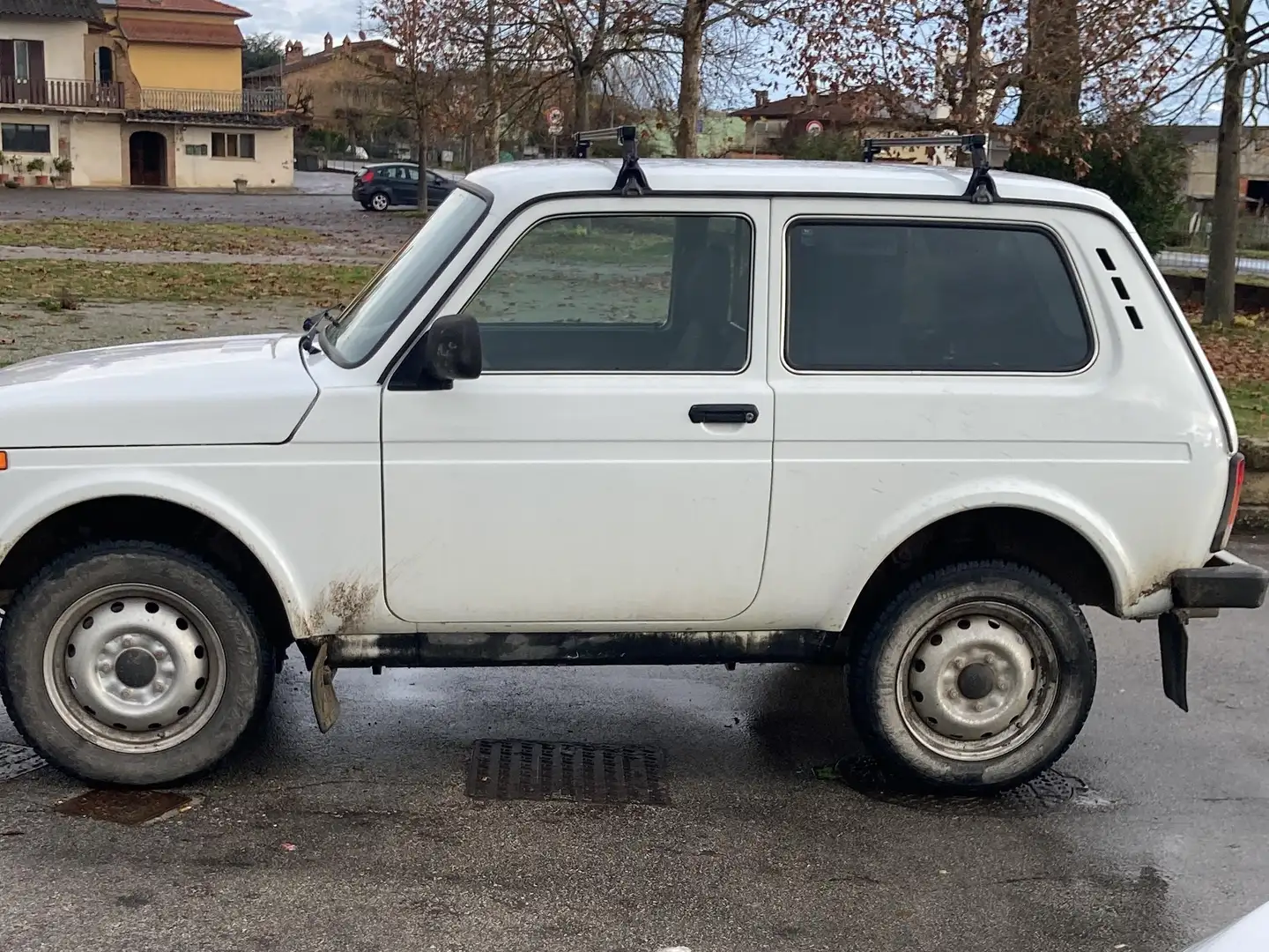 Lada Niva Alb - 2