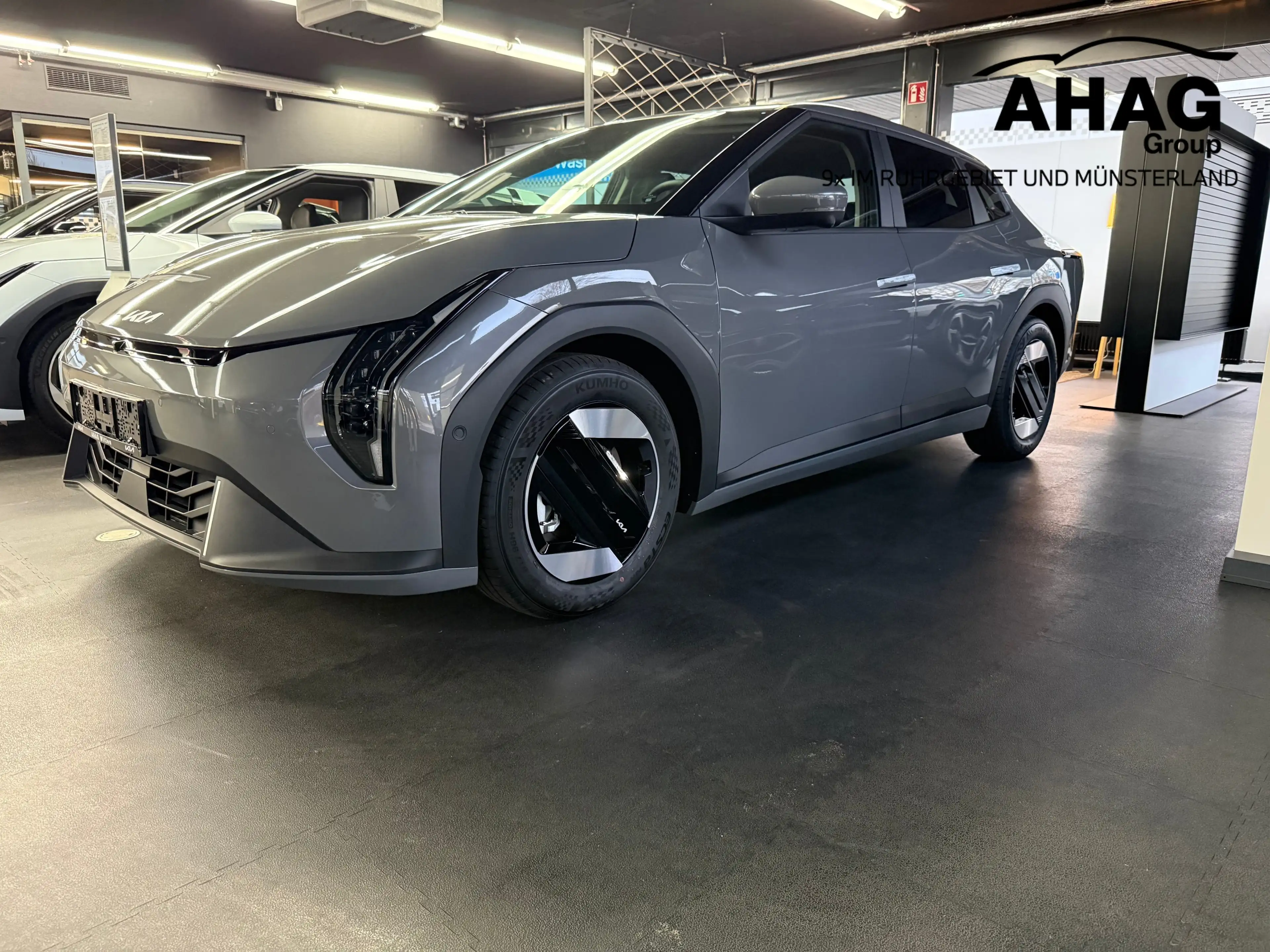 Kia EV4 Fastback 150 kW Earth — photo 11