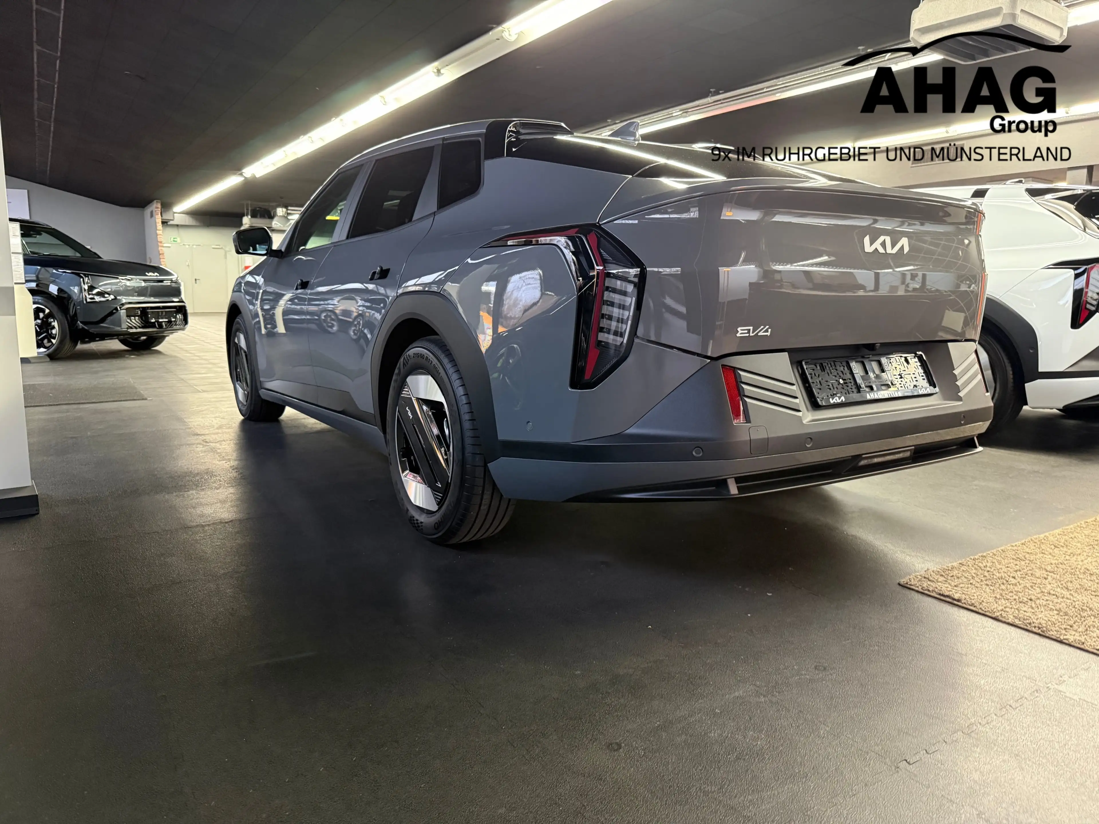 Kia EV4 Fastback 150 kW Earth — photo 8
