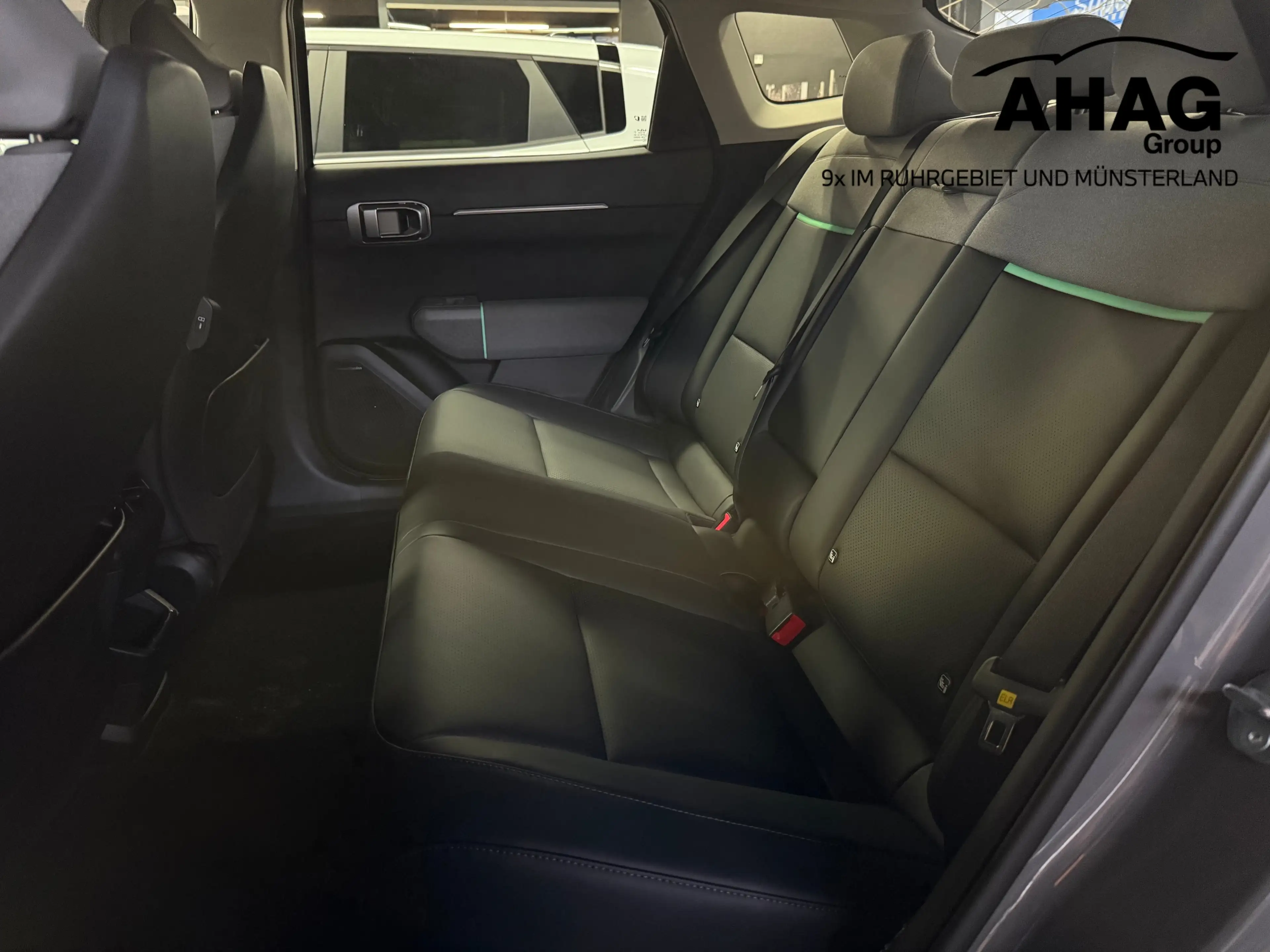 Kia EV4 Fastback 150 kW Earth — photo 5