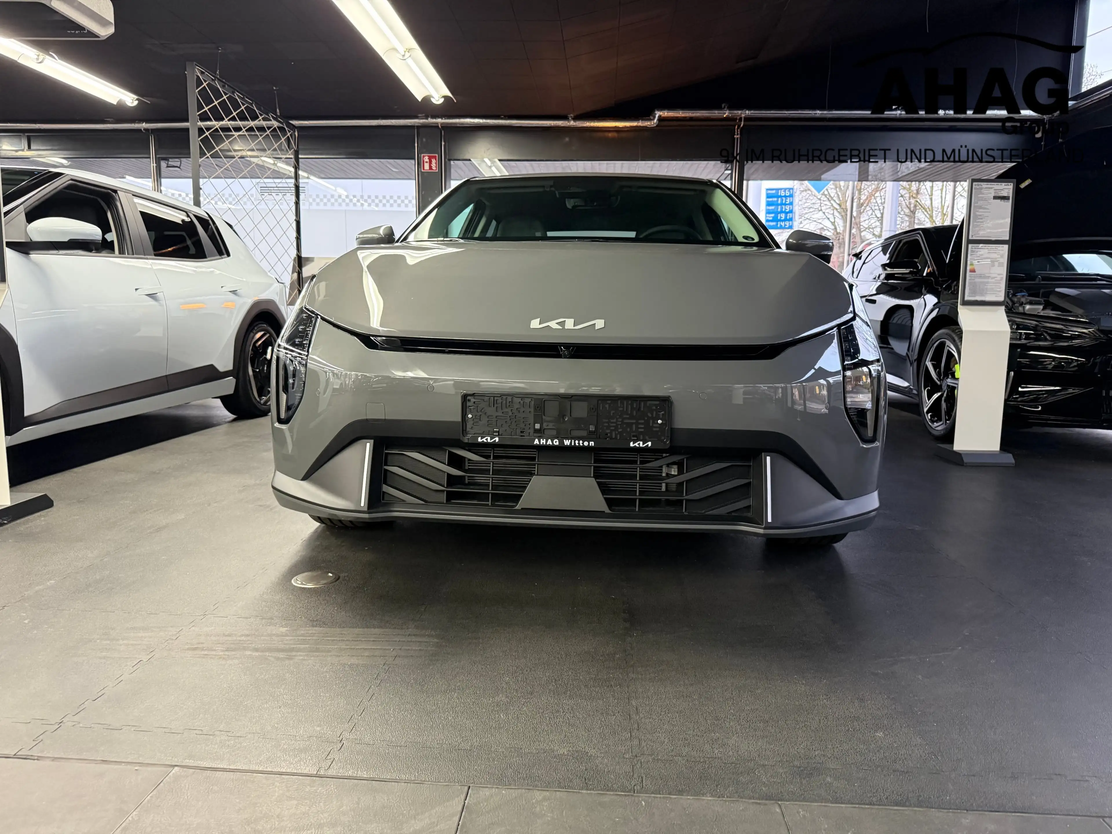 Kia EV4 Fastback 150 kW Earth — photo 10
