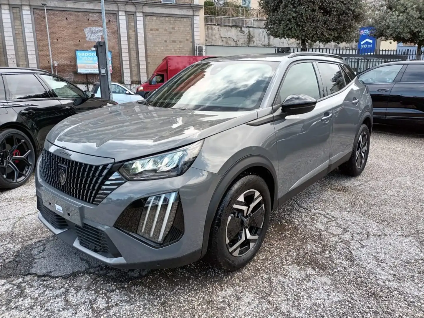 Peugeot 2008 1200 PURETECH ALLURE 130CV EAT8 CARPLAY NAV CAM Grau - 2