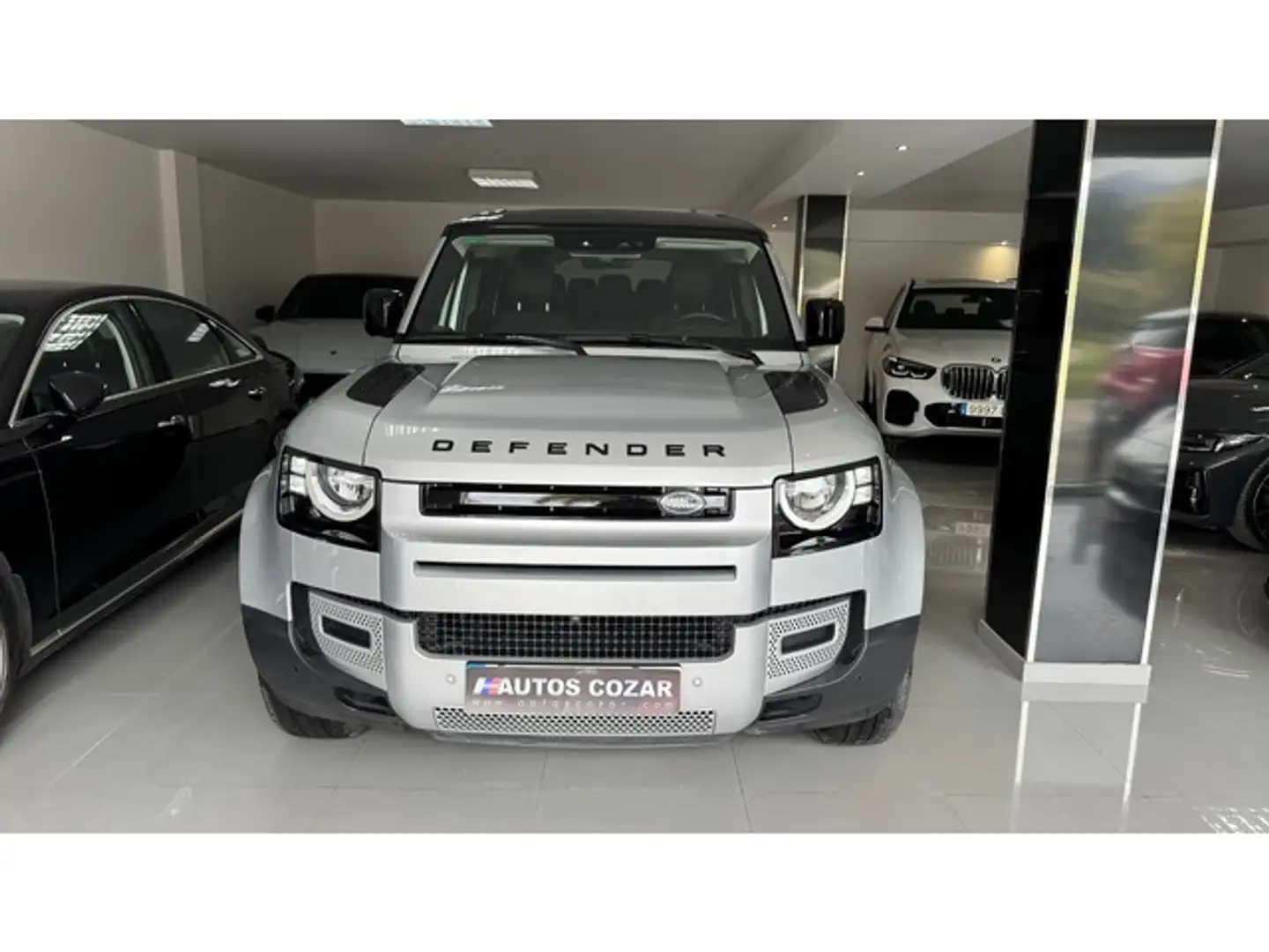 Land Rover Defender 110 2.0D SD4 Standard AWD Aut. 240 Gris - 2