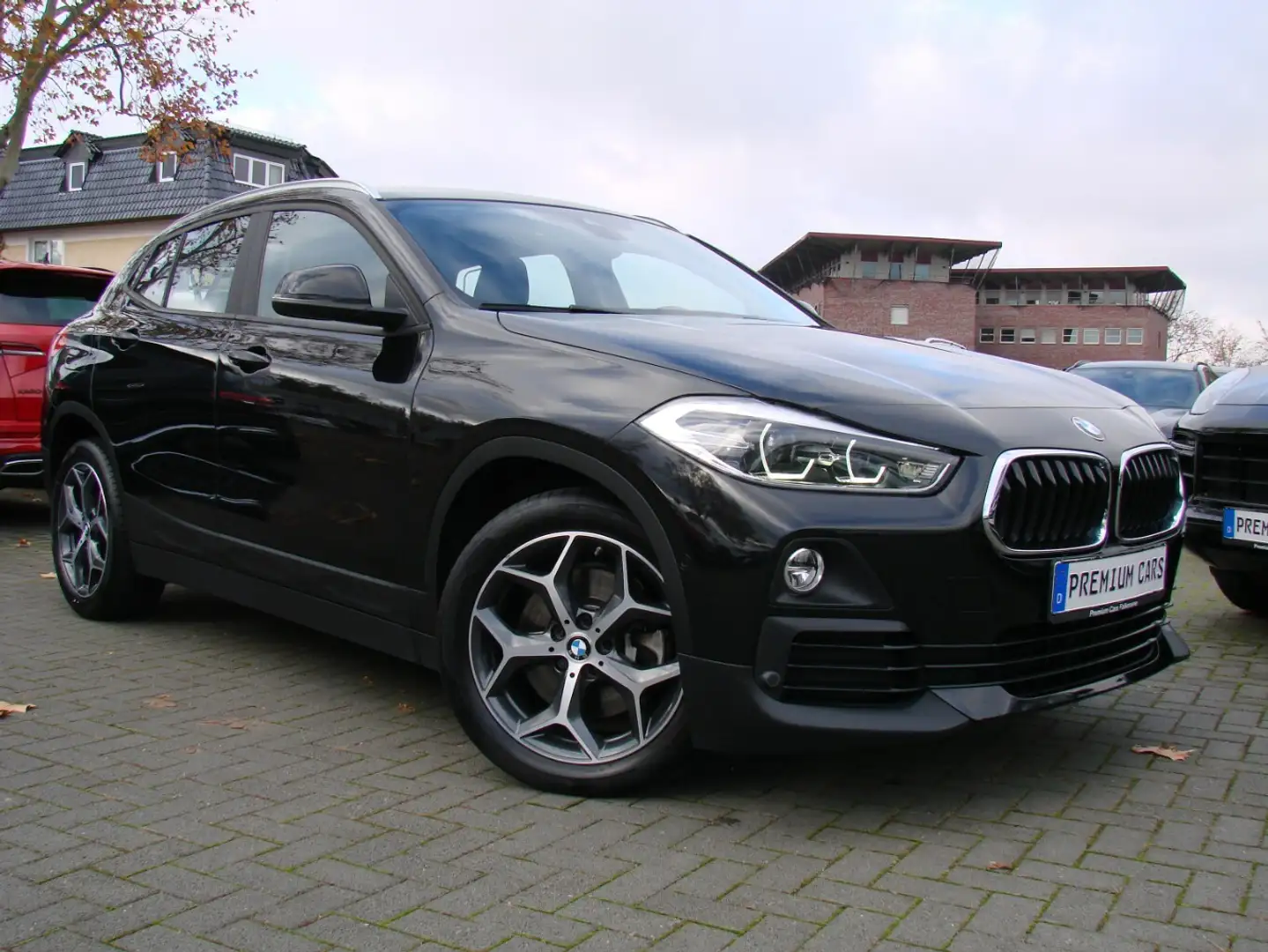 BMW X2 20d xDrive Advantage HiFi AHK LED Schwarz - 1