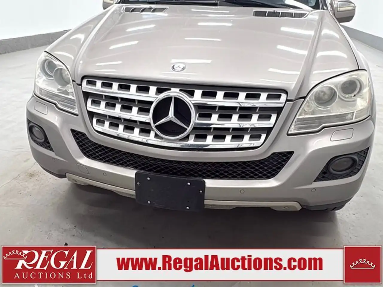 Mercedes-Benz M-Class снимка Mercedes-Benz M-Class