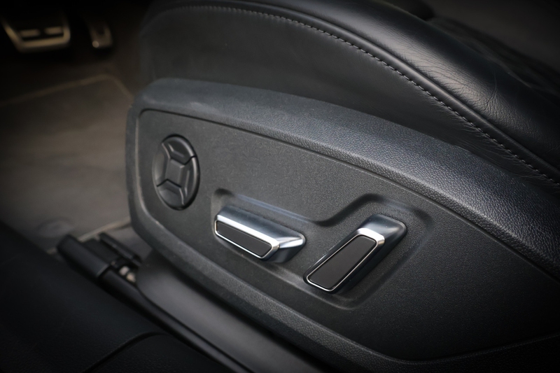 Audi A6 Avant 55 TFSI e quattro S edition Competition Matr — photo 12