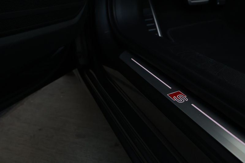 Audi A6 Avant 55 TFSI e quattro S edition Competition Matr — photo 11