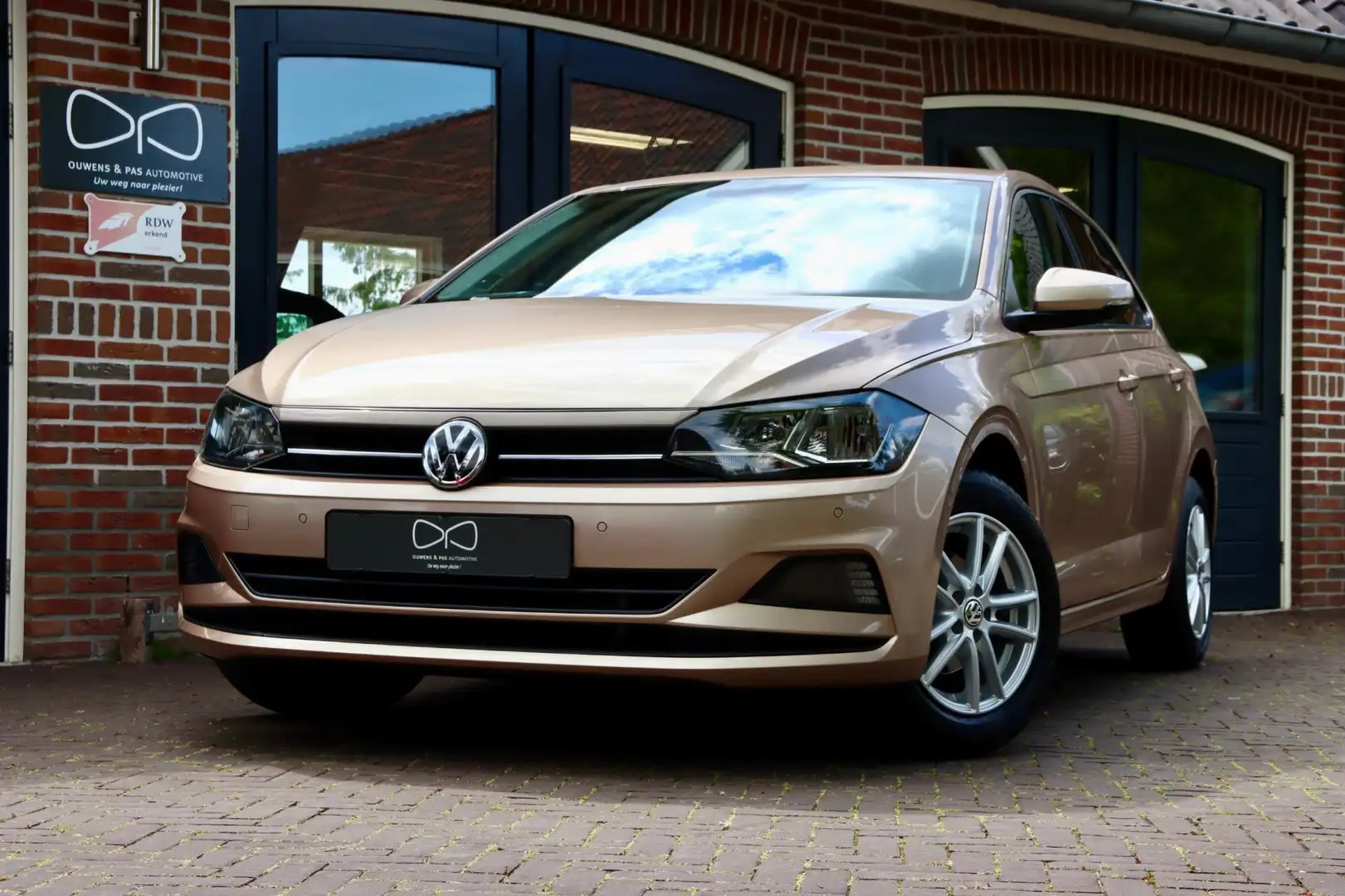 Volkswagen Polo 1.0 TSI Comfortline | 2e eigenaar | AIRCO | DSG | Orange - 1