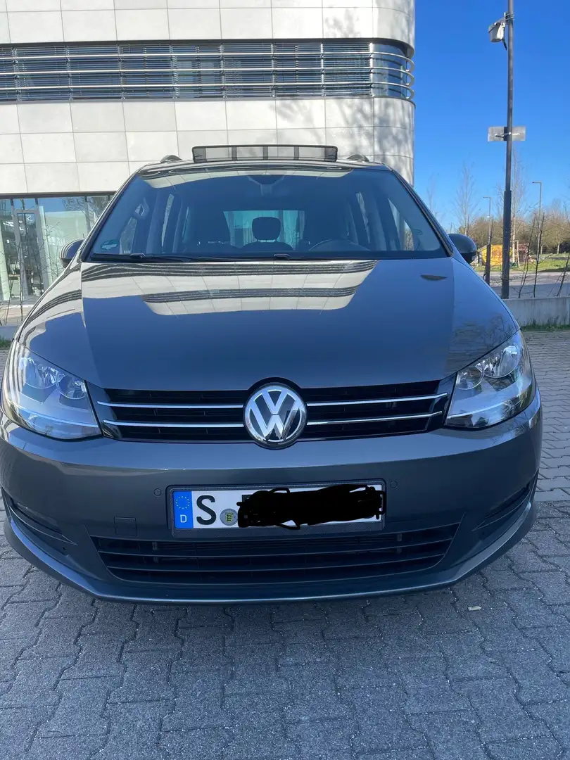 Volkswagen Sharan 2.0 trendline Grau - 2