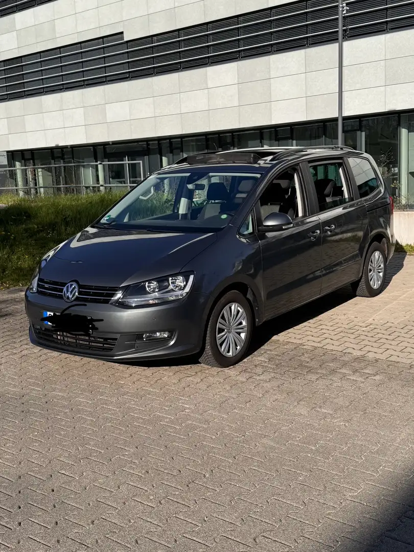 Volkswagen Sharan 2.0 trendline Grau - 1