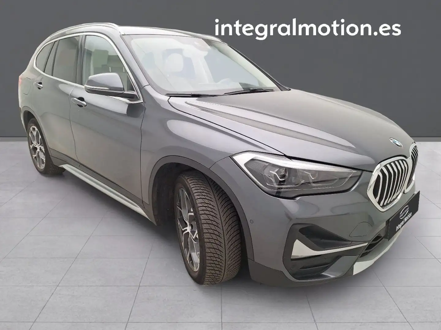 BMW X1 xDrive25e Gris - 2