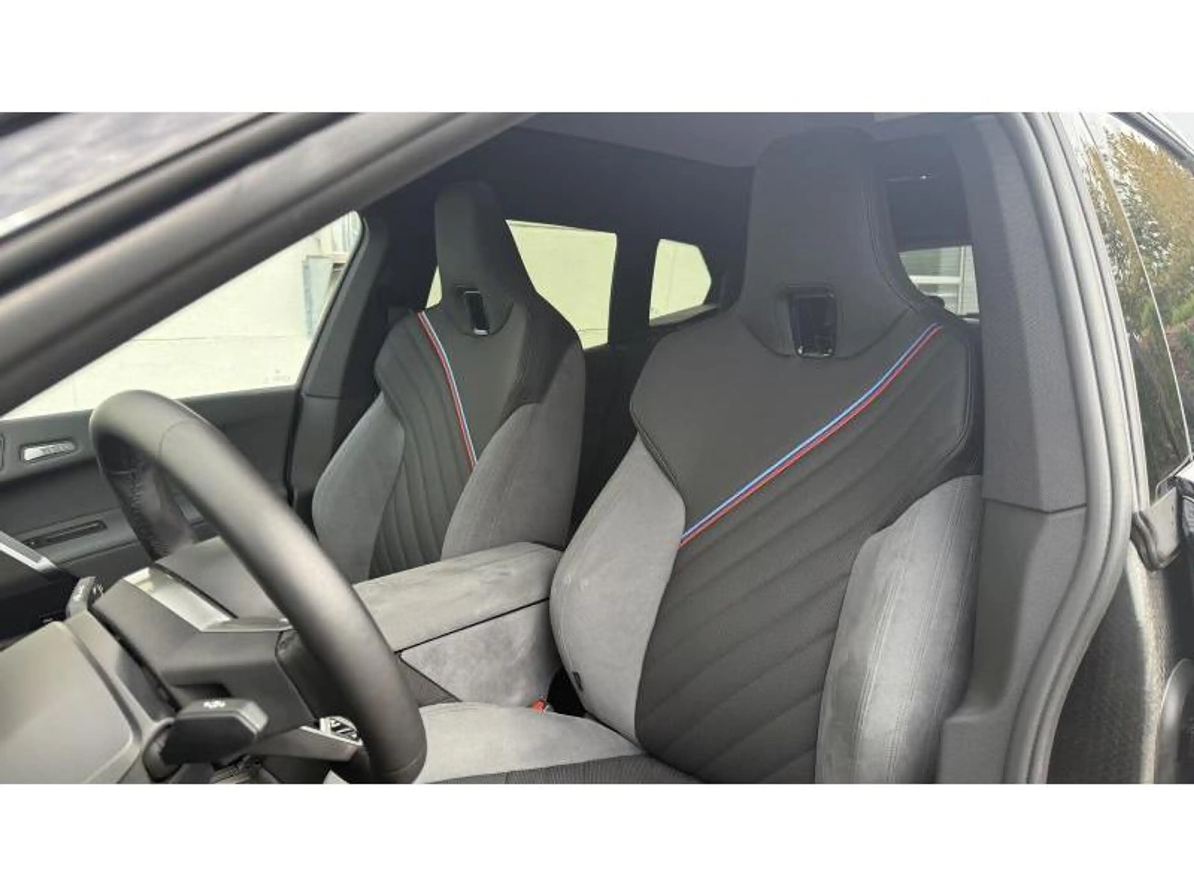 BMW iX 45 xDrive M Sport Pack Pro Attache Remorque Harman — photo 11