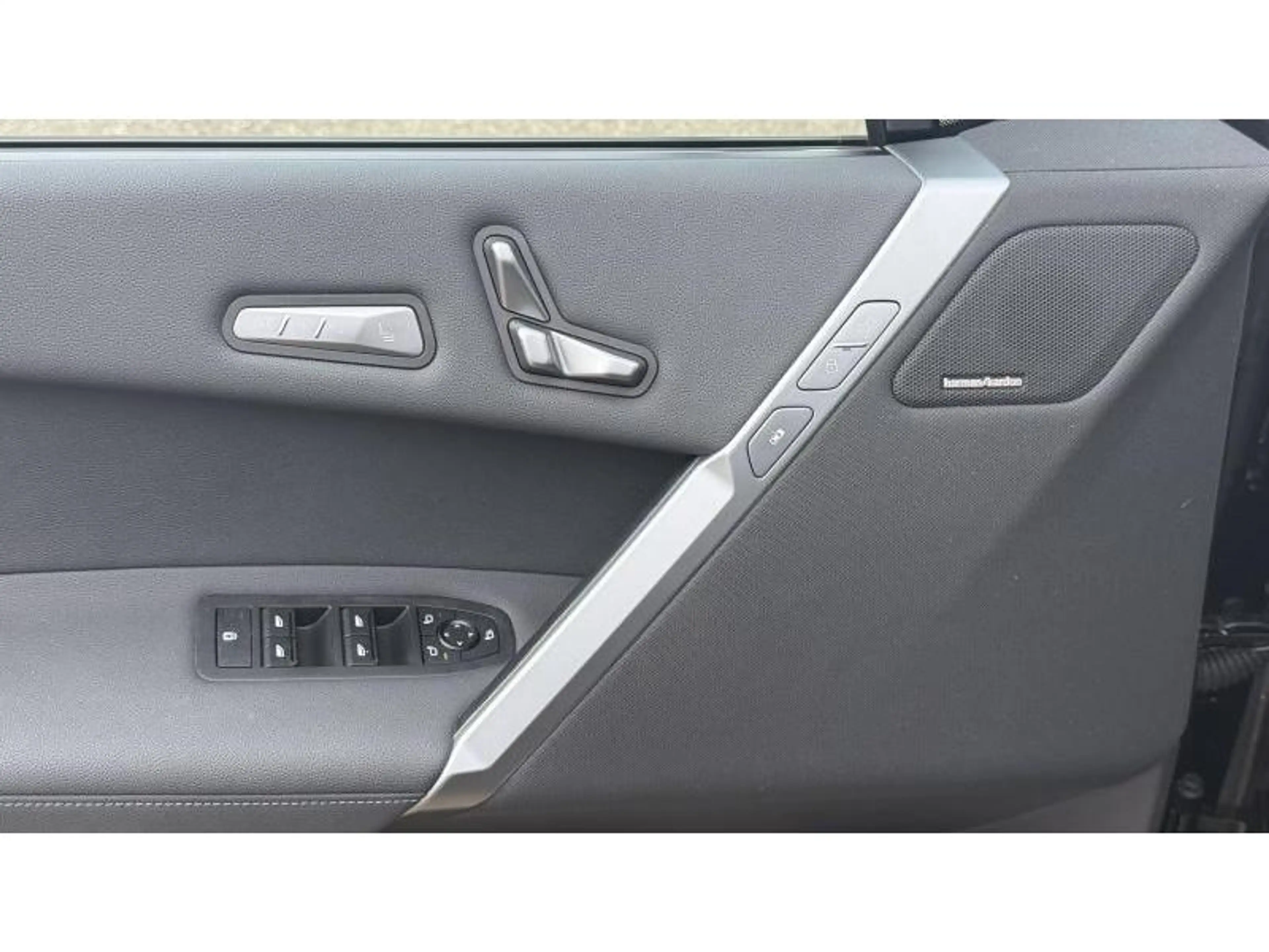 BMW iX 45 xDrive M Sport Pack Pro Attache Remorque Harman — photo 9