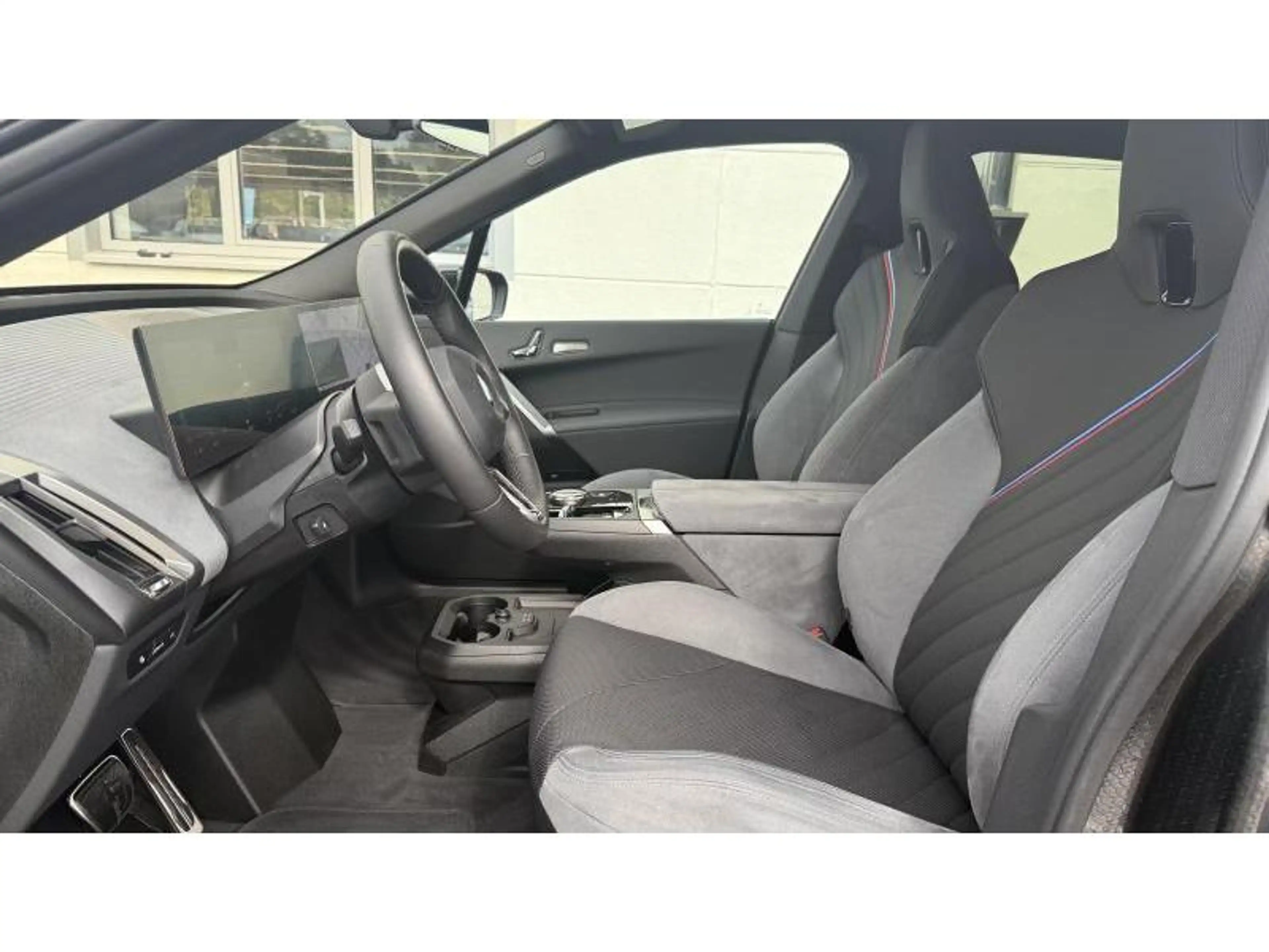 BMW iX 45 xDrive M Sport Pack Pro Attache Remorque Harman — photo 10