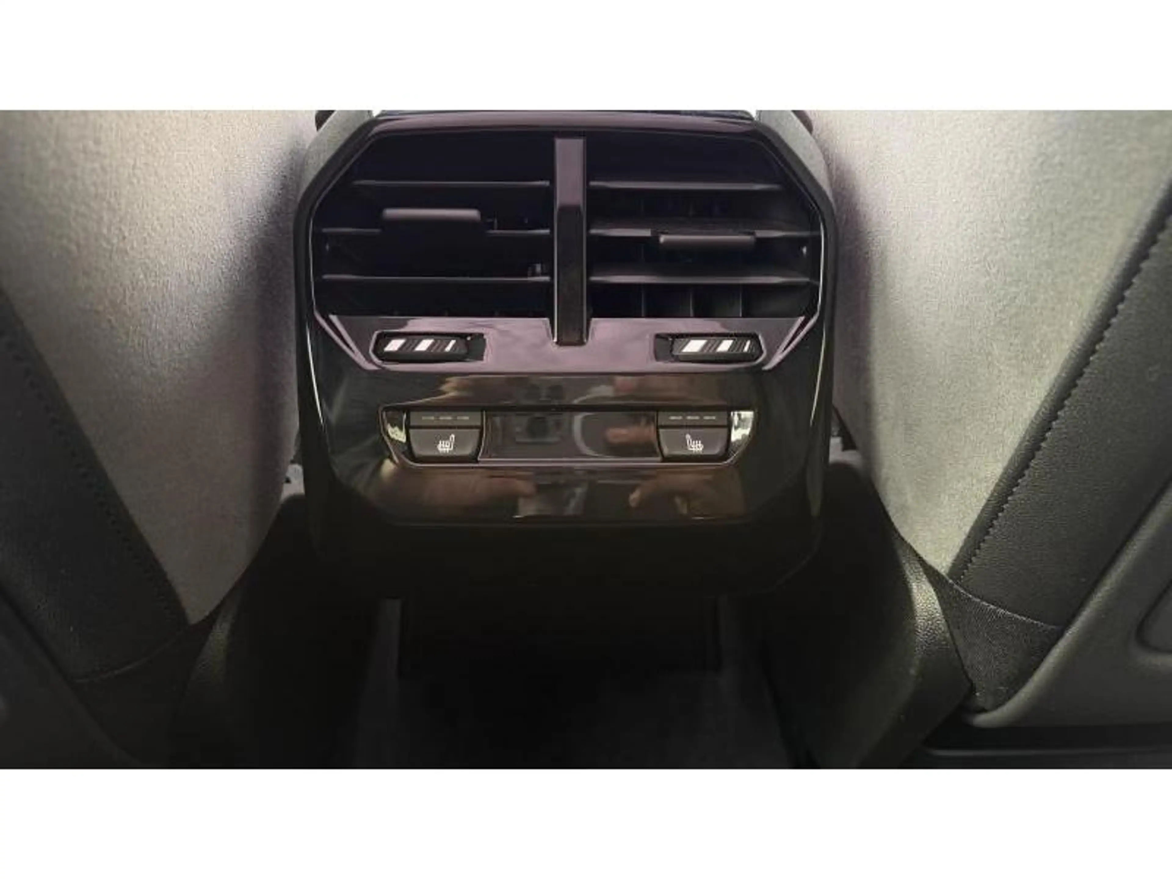 BMW iX 45 xDrive M Sport Pack Pro Attache Remorque Harman — photo 14