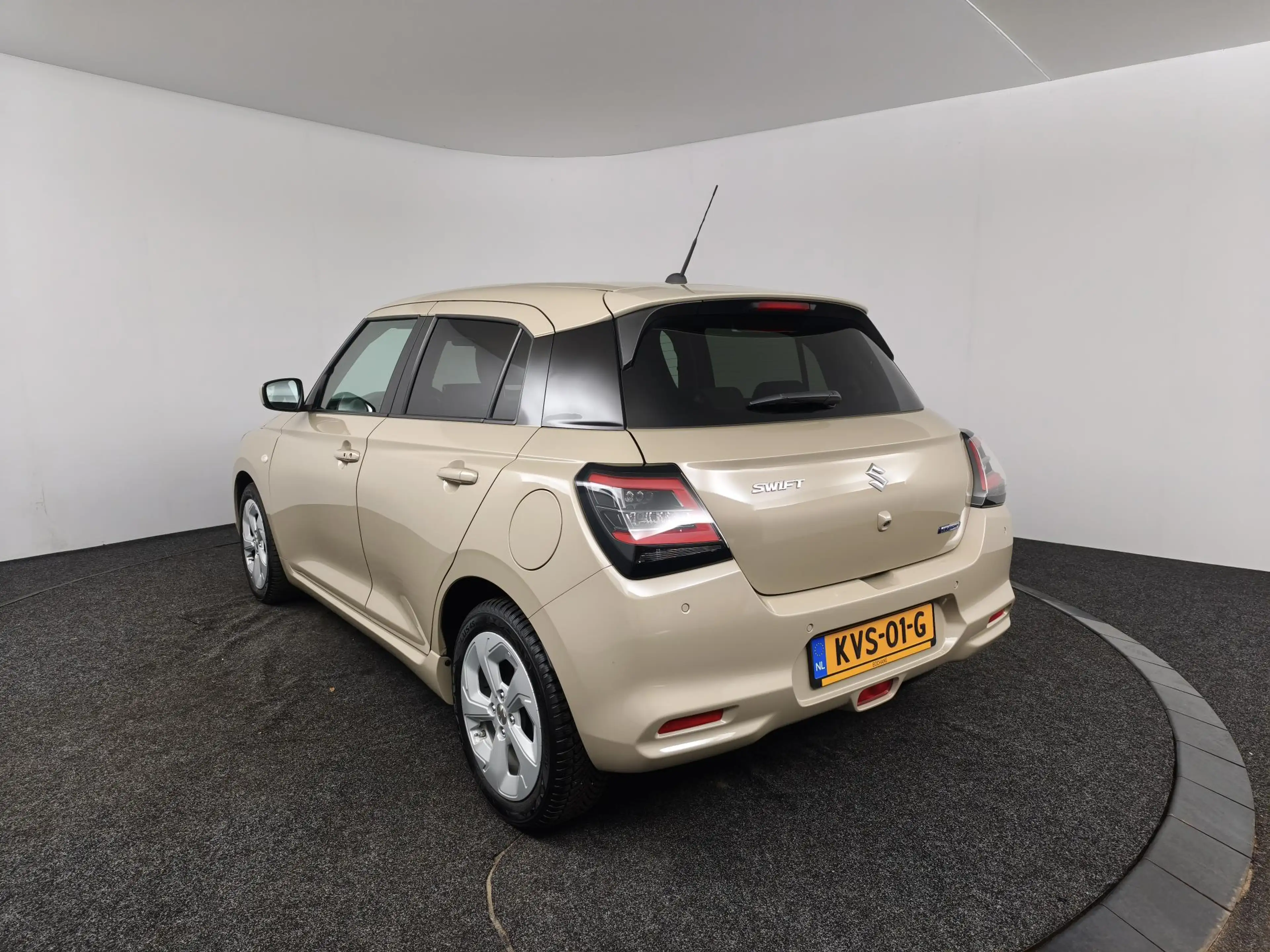Suzuki Swift 1.2 Select Smart Hybrid Automaat 82PK | Adaptieve — photo 4