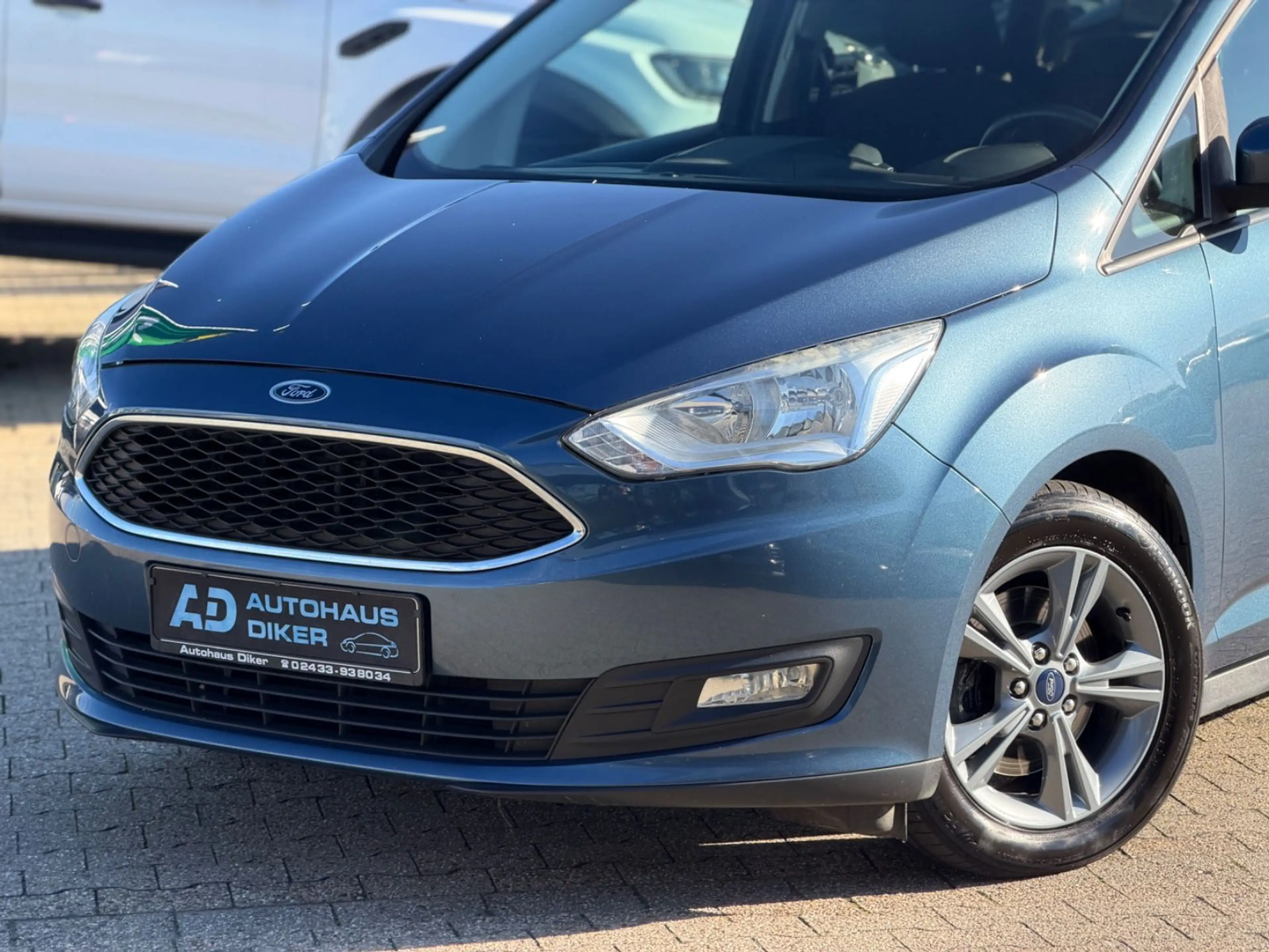 Ford Grand C-Max Cool & Connect Euro6, Navi, Klima — photo 7