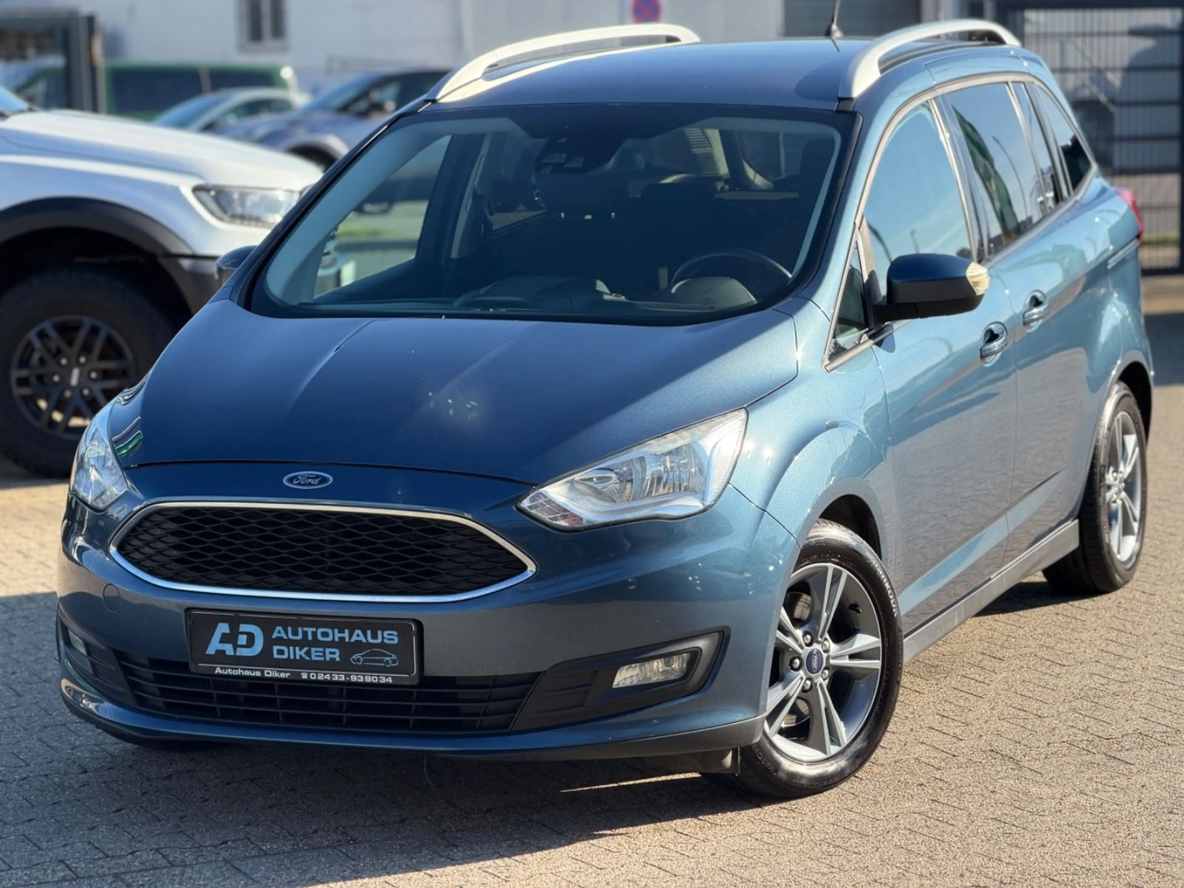 Ford Grand C-Max Cool & Connect Euro6, Navi, Klima