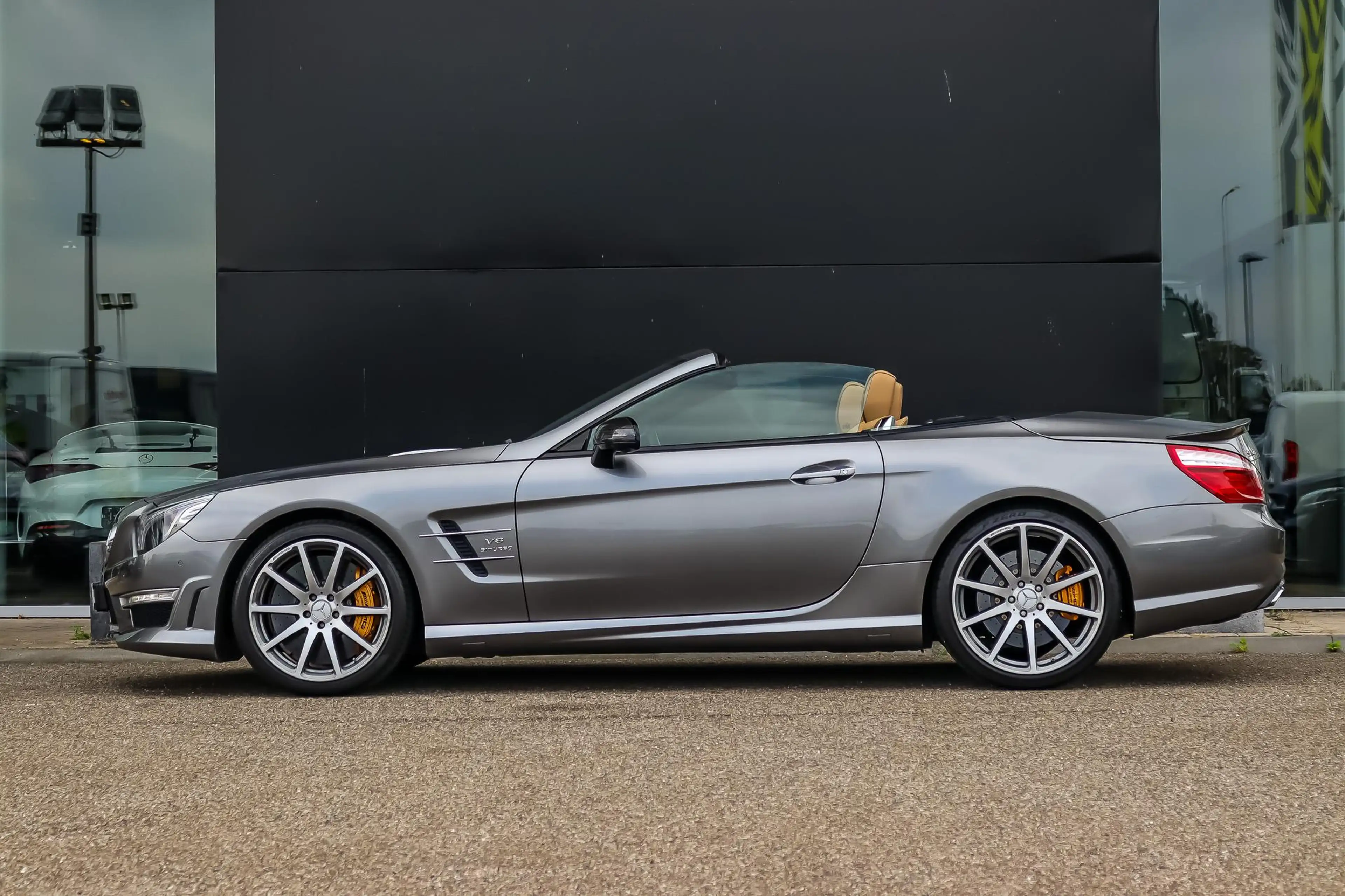 Mercedes-Benz SL 63 AMG 2LOOK Edition — photo 7